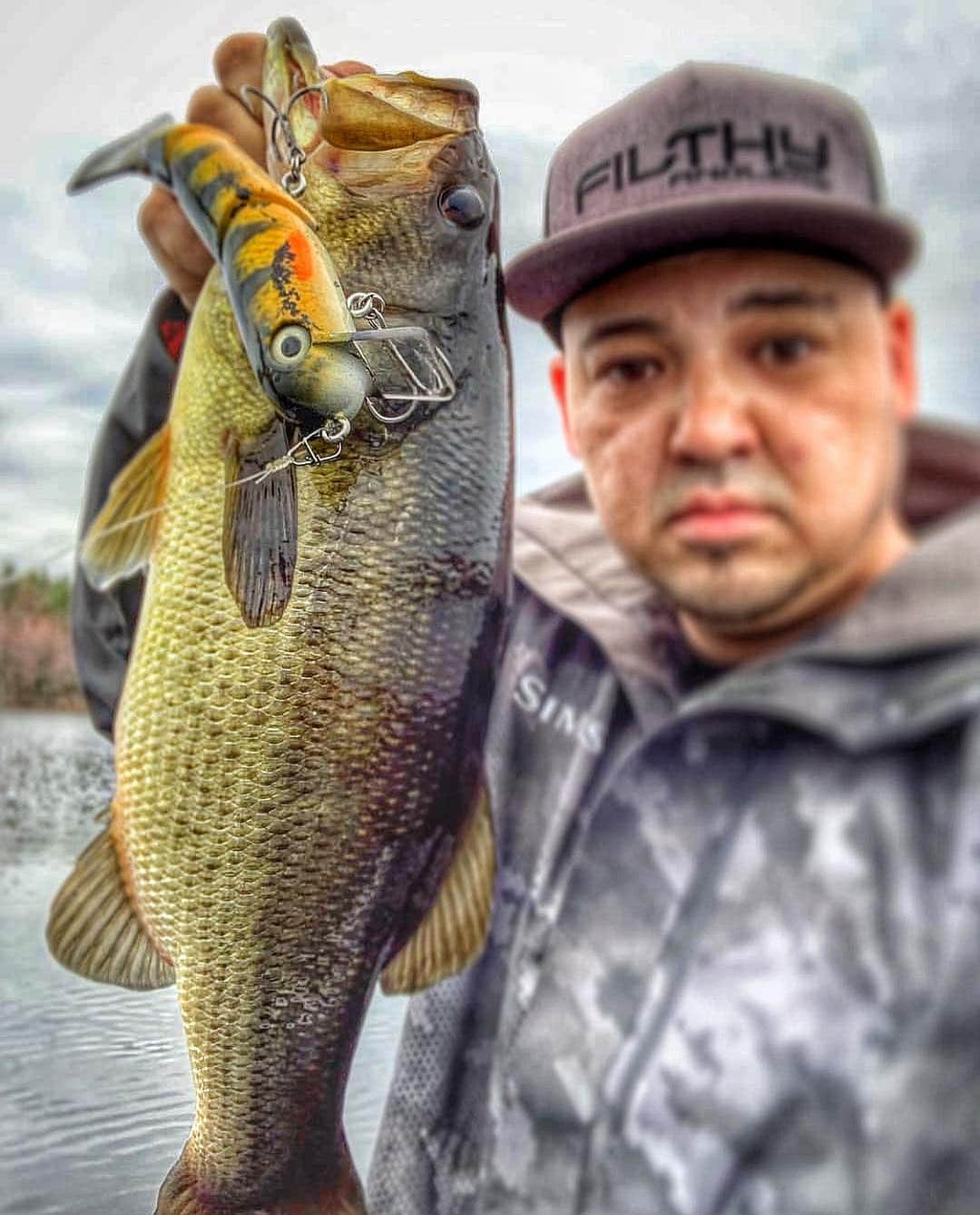 Filthy Anglers™さんのインスタグラム写真 - (Filthy Anglers™Instagram)「Our good friend Dave Roy from Massachusetts @nebassaddict with a nice looking early spring swimbait fish! The swim bait game has been blowing up here in New England for the past few years. It’s always been pretty big out on the west coast and down south. Anglers are slowly finding out that yes, big baits can equal big fish up north. It requires a little bit more patience than soft plastics/smaller lures but those who really fine tune their craft of throwing big swimbaits, typically show big rewards when they get bit. Congrats on the fish Dave, you are Certified Filthy. www.filthyanglers.com #fishing #bassfishing #swimbaits #catchandrelease #bigbass #filthyanglers #outdoors #nature #hunting #outside #fish #monsterbass #flw #mlf」4月23日 5時24分 - filthyanglers