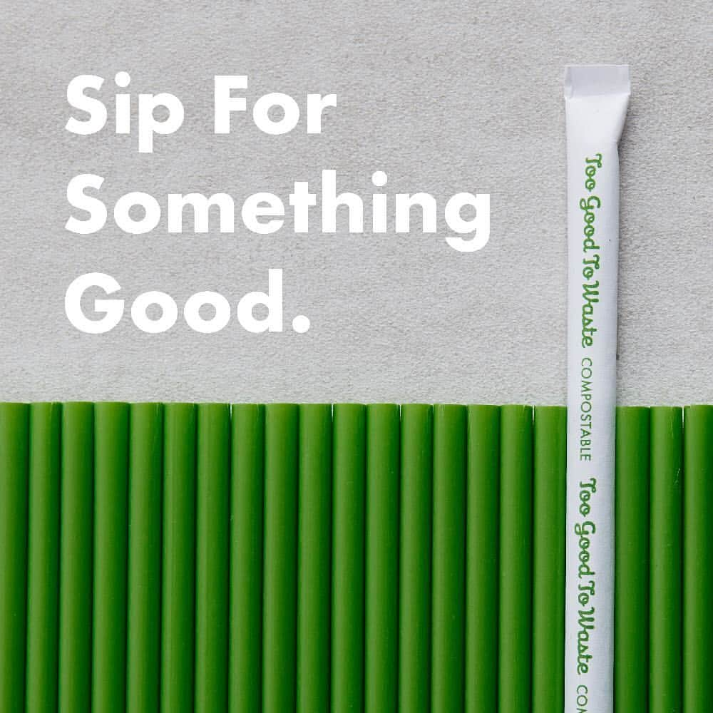 SHAKE SHACKさんのインスタグラム写真 - (SHAKE SHACKInstagram)「Sip your heart out… We’re excited to share that we’re eliminating plastic straws + rolling out compostable, plant-based straws to our U.S. Shacks! Environmentally conscious business practices are at our core, and we're constantly thinking about how we can reduce, reuse + make more of our packaging earth-friendly. Our shake + beer cups are also made from biodegradable, plant-based materials. We use soy ink for the printing on our packaging. Most of our paper comes from recycled sources. We know we’ve got more work to do, but we’re pumped to take this next step in helping to protect the environment + making our Shacks a little greener. 🌎💚 #shakeshack #earthday」4月23日 5時27分 - shakeshack