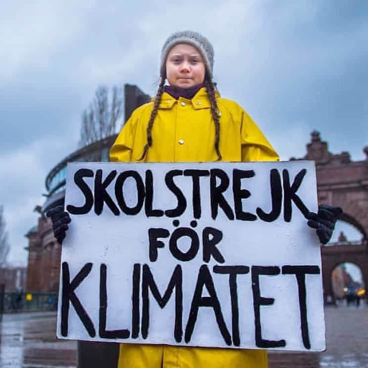 Nia Sioux Frazierさんのインスタグラム写真 - (Nia Sioux FrazierInstagram)「This week’s #RoleModelMonday goes out to Greta Thunberg, a 16 year old climate activist with Asperger’s who is inspiring students across the globe to stand up for what they believe in. Greta initiated the “School Strike for Climate” movement which had participation from 1.4 million students in 112 countries. And now - Greta is nominated for the Nobel Peace Price!!! Her bravery and activism has made an impact with students across nations. Great way to celebrate #EarthDay. Thank you @gretathunberg for bringing #SchoolStrike4Climate to all of our attention! I can’t wait to see how you change this world for the better.」4月23日 5時49分 - niasioux
