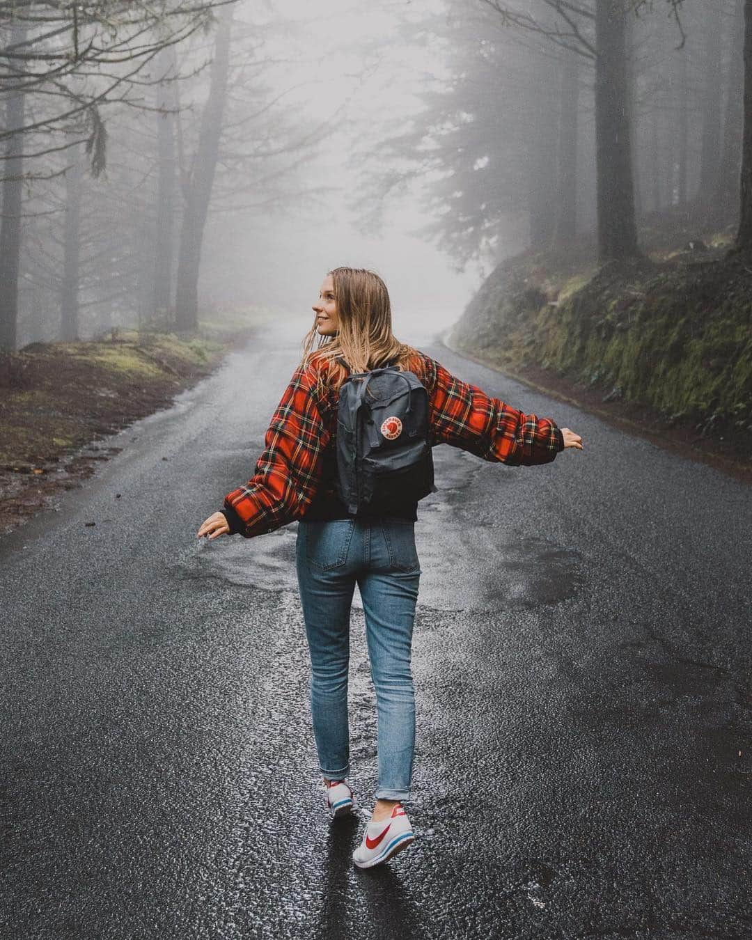 Urban Outfittersさんのインスタグラム写真 - (Urban OutfittersInstagram)「Keeping the #EarthDay vibes going thanks to @joellefriend, who went exploring in Madeira with her trusty @Fjallraven_na. We’re a littttle jealous. #UOonYou」4月23日 6時03分 - urbanoutfitters