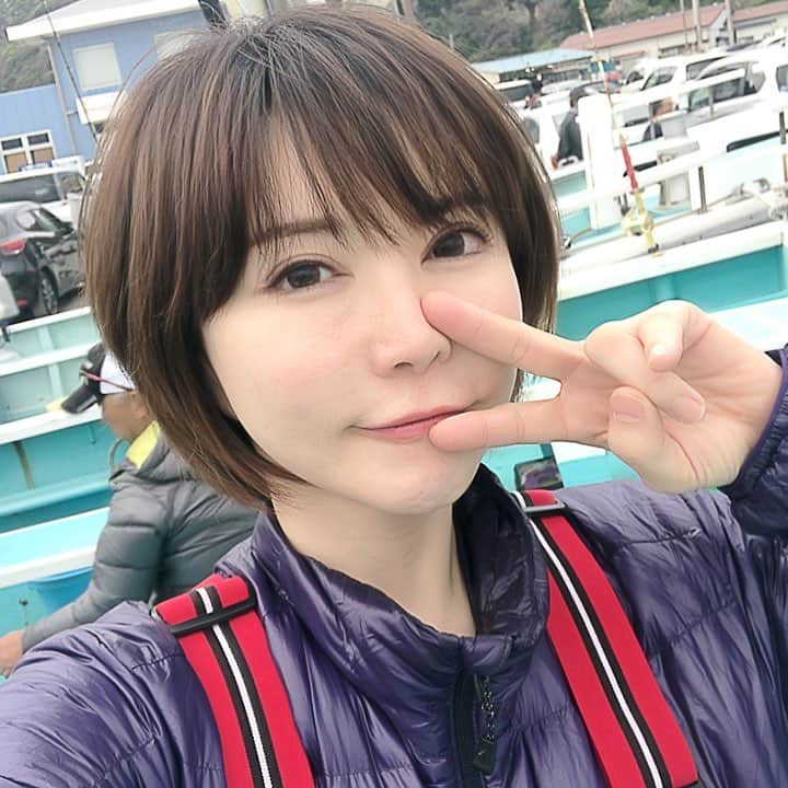 里美ゆりあのインスタグラム：「真鯛釣れますように！！ #釣り#釣りガール #真鯛#時期」