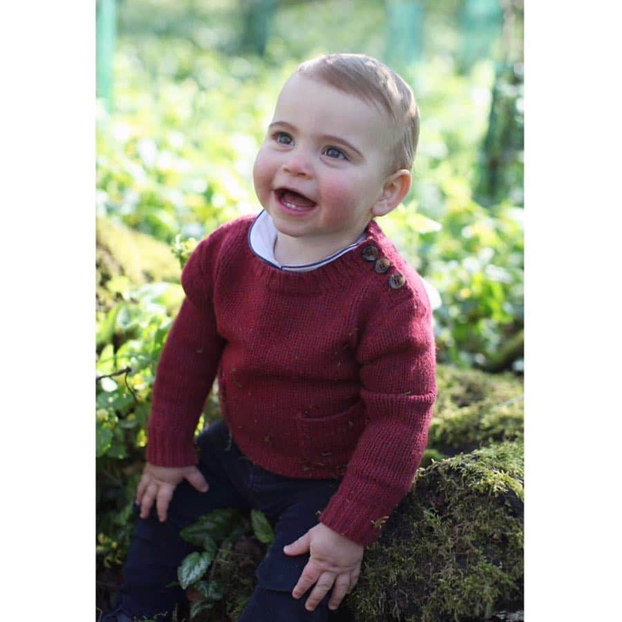 ウィリアム（ケンブリッジ公）さんのインスタグラム写真 - (ウィリアム（ケンブリッジ公）Instagram)「The Duke and Duchess of Cambridge are delighted to share these new photographs of Prince Louis ahead of his first birthday tomorrow 🎈  The photographs were taken earlier this month by The Duchess at their home in Norfolk.‬」4月23日 6時30分 - princeandprincessofwales