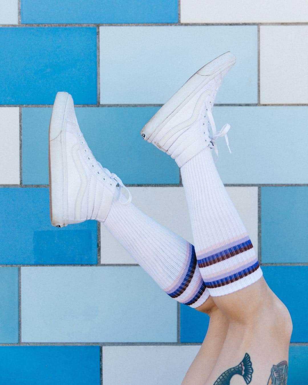 vansさんのインスタグラム写真 - (vansInstagram)「Got the Monday blues? vans.com/classics」4月23日 6時34分 - vans