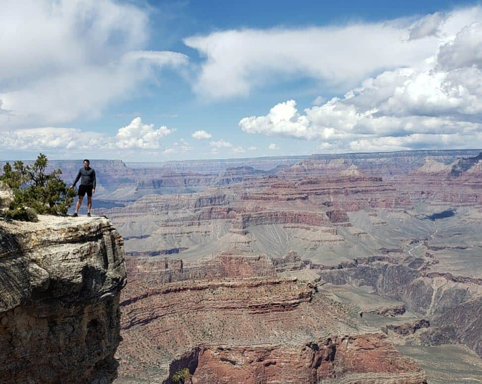 ミロシュ・ラオニッチのインスタグラム：「Happy Earth Day. Today I got to experience the most sensation, impressive and breathtaking views and admiration I have ever seen.  I have never been more amazed by our earth. Let’s cherish and protect it.」