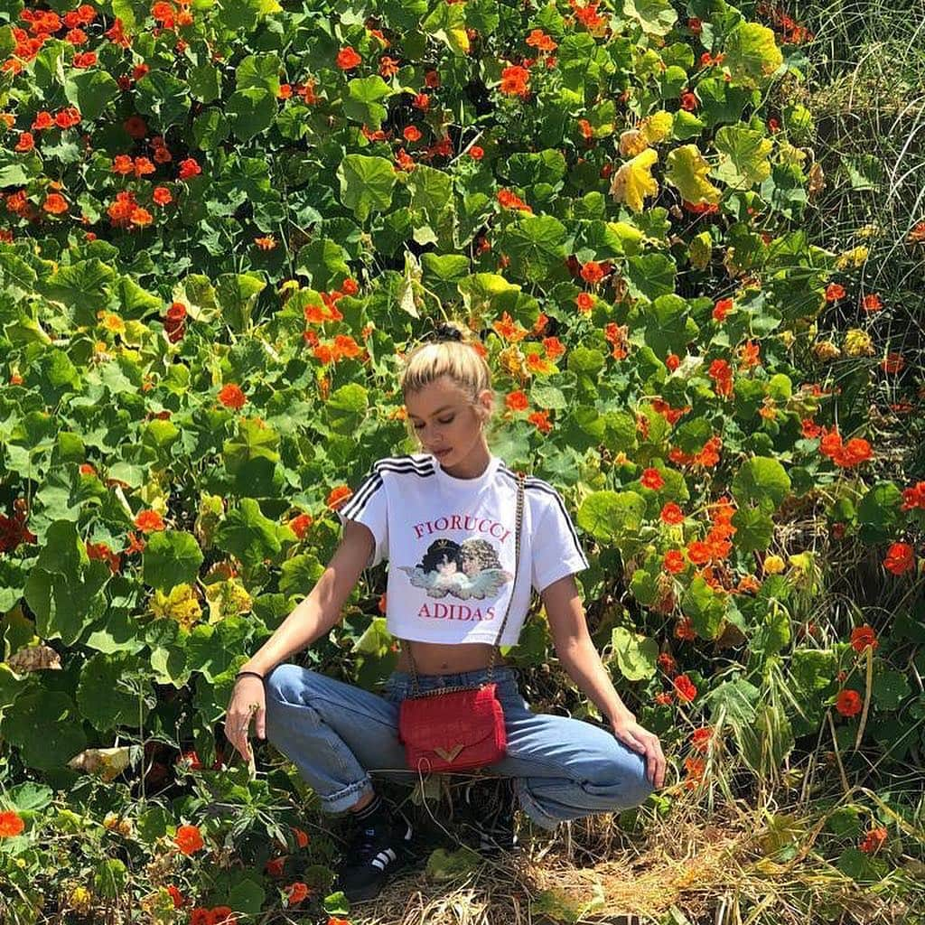 ステラ・マックスウェルさんのインスタグラム写真 - (ステラ・マックスウェルInstagram)「Happy Earth Day 🌼🌏🌿 #StellaByTheKooples @thekooples」4月23日 7時07分 - stellamaxwell