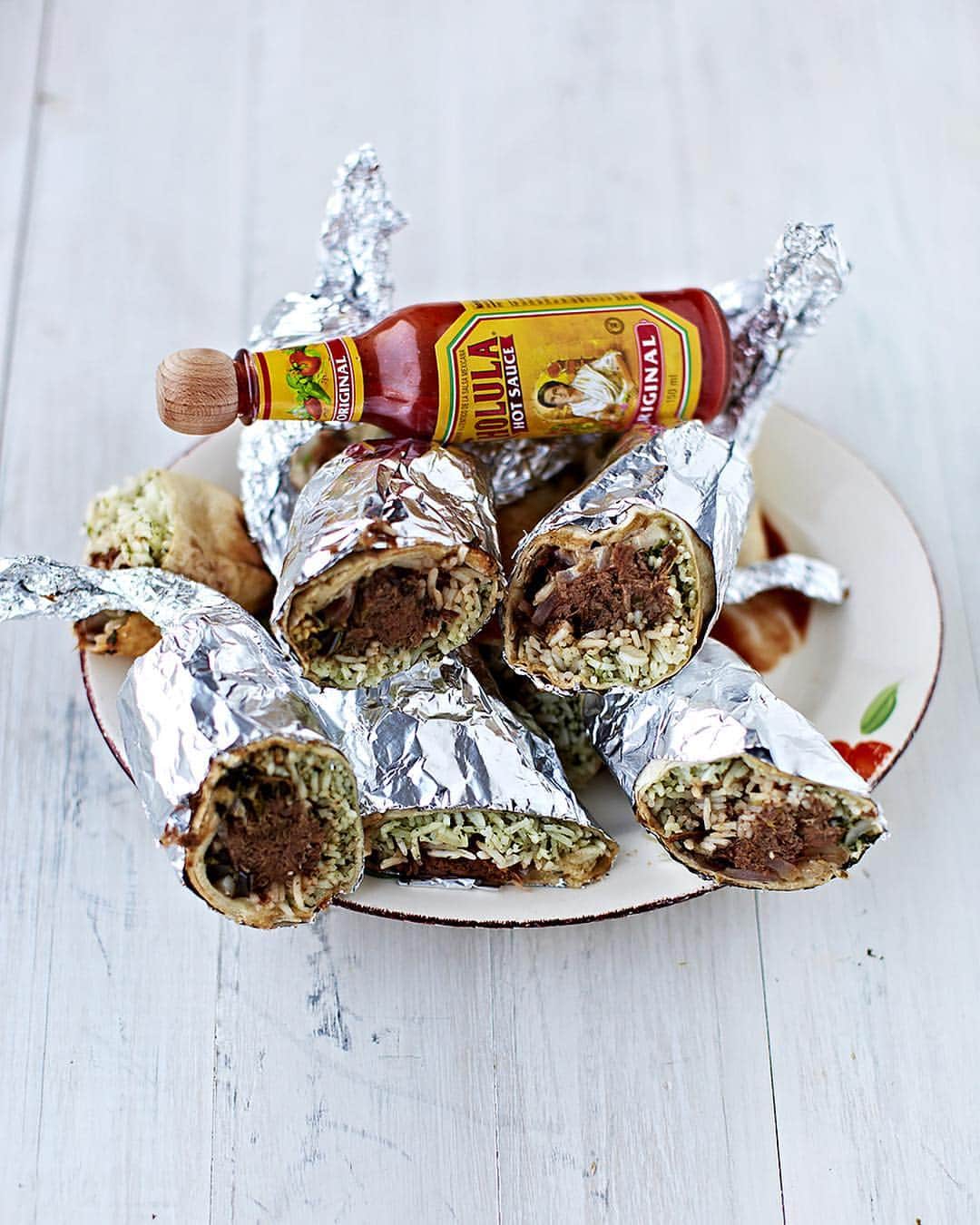 ジェイミー・オリヴァーさんのインスタグラム写真 - (ジェイミー・オリヴァーInstagram)「Some really lovely ways here to use up that leftover lamb from the weekend...👉👉👉 💥 Punchy crunchy lamb noodle salad 💥 Crispy Moroccan lamb pastilla 💥 Bad boy BBQ burritos 💥 Incredible lamb biryani  All in Save With Jamie! Brilliant. #LambRecipes #Leftovers」4月23日 18時37分 - jamieoliver