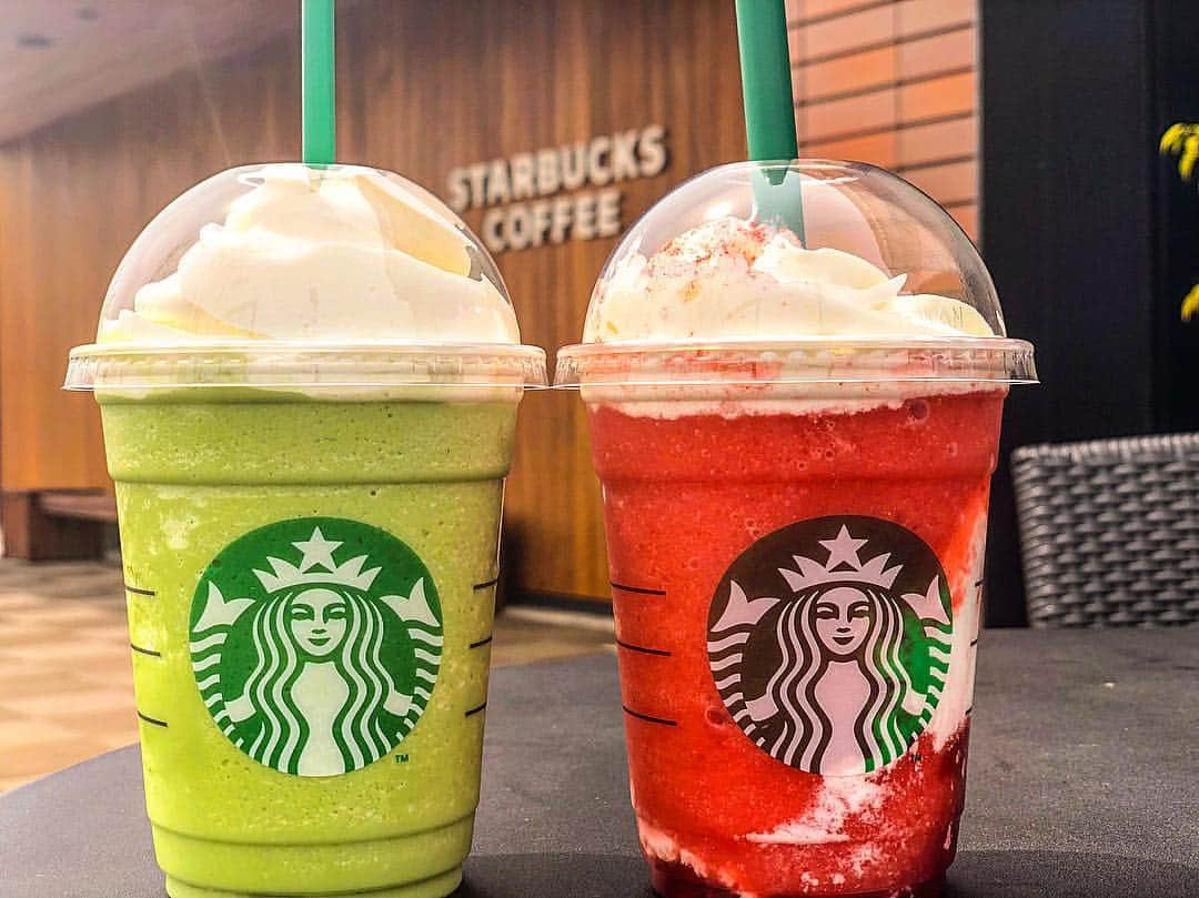 中尾みほさんのインスタグラム写真 - (中尾みほInstagram)「・ ・ 💚matcha  miho ❤strawberry  mama  #starbucks」4月23日 17時15分 - mihochan18