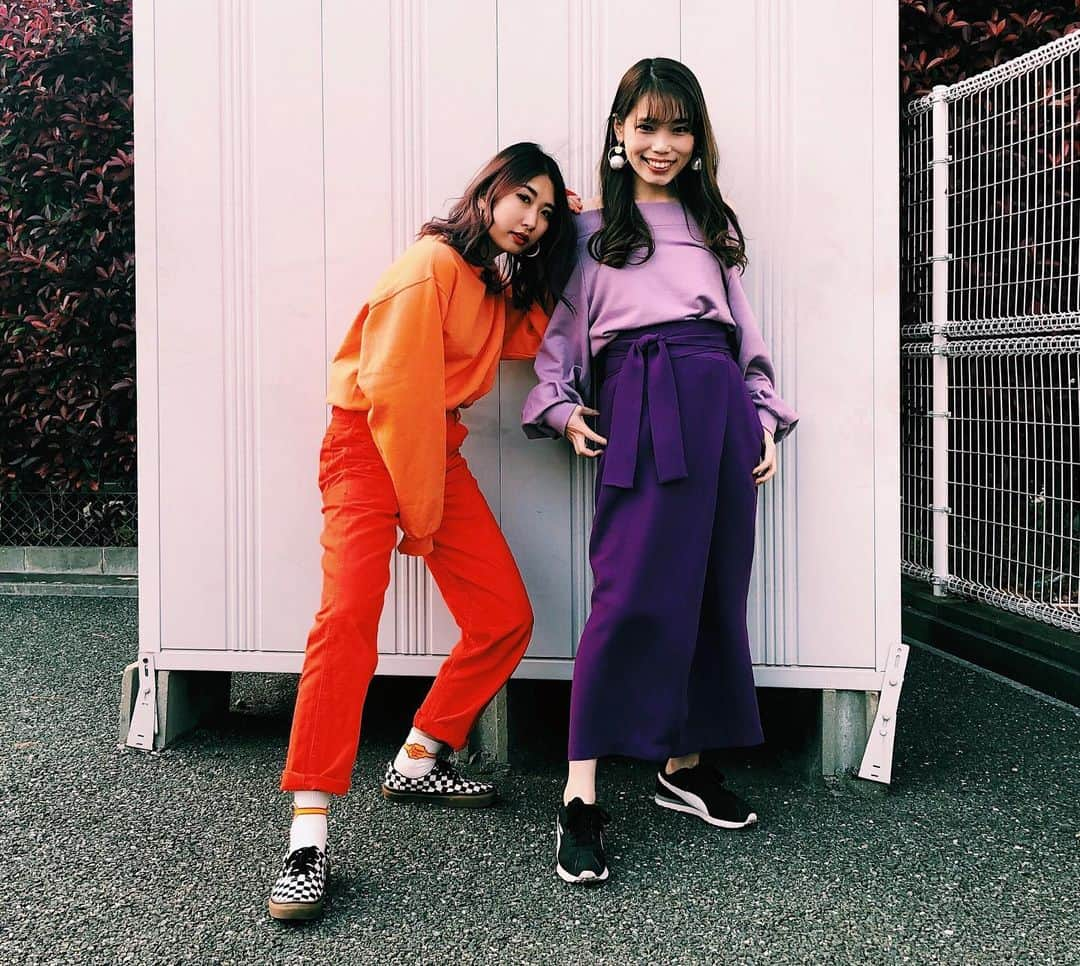 harubo515さんのインスタグラム写真 - (harubo515Instagram)「🧡💜🧡💜 @edachaa  オレンジマン🍊とムラサキマン🍇 #派手女たち #ワントーンコーデ #uniqlo#uniqlou#vans#kbf#snidel#puma#390mart#usedmix#onetonecode#skhrstyle」4月23日 17時55分 - harubo515