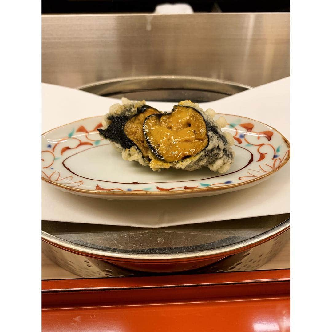 佐々木希さんのインスタグラム写真 - (佐々木希Instagram)「感動する美味しさ。 表現するなら、 蒸し料理のような天ぷらだそうです。 天ぷらなのに、本当に軽い口当たり！  #くすのき さん」4月23日 18時14分 - nozomisasaki_official