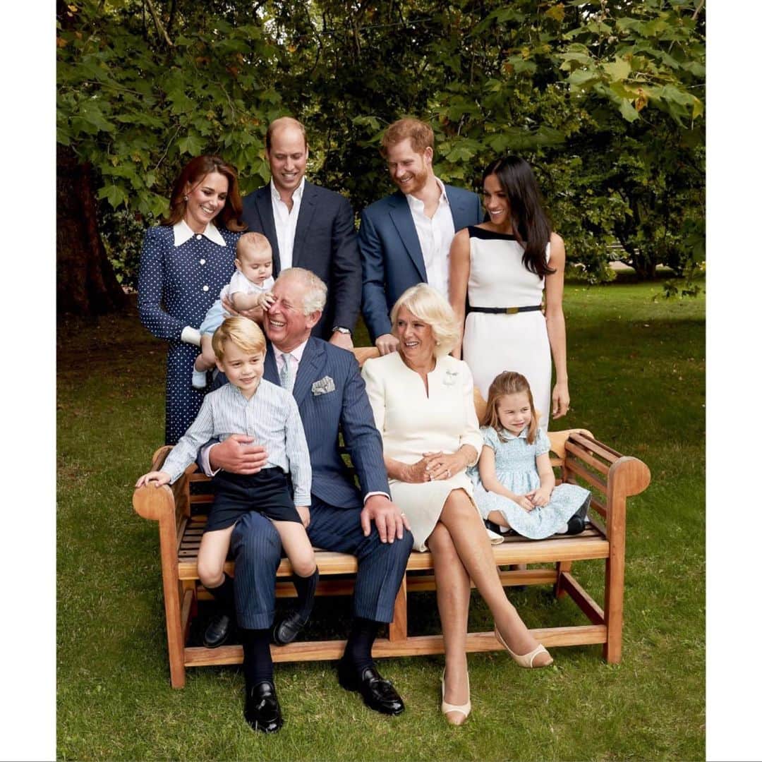 クラレンス邸さんのインスタグラム写真 - (クラレンス邸Instagram)「Happy Birthday to Prince Louis, who turns one today. 🎉  This photograph was taken to mark The Prince of Wales’s 70th birthday last year. 📷 @chrisjacksongetty」4月23日 18時21分 - clarencehouse