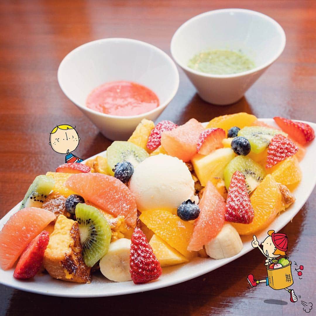 Osaka Bob（大阪観光局公式キャラクター）さんのインスタグラム写真 - (Osaka Bob（大阪観光局公式キャラクター）Instagram)「Desserts Made By The Pros 'FRUIT GARDEN Yamaguchi Kudamono ' With over a century of fruit handling experience, this fruit shop also has a marvelous cafe. Their most popular dish! Fruit-topped french toast . 果物のプロが作るスイーツ こだわりが詰まったカフェ。 「FRUIT GARDEN　山口果物」 一番人気は新鮮な果物がいっぱい乗ったフレンチトースト♪ . #Uehonmachinishi #山口果物 #上本町 #大阪カフェ #withOsakaBob #OSAKA #maido」4月23日 18時32分 - maido_osaka_bob