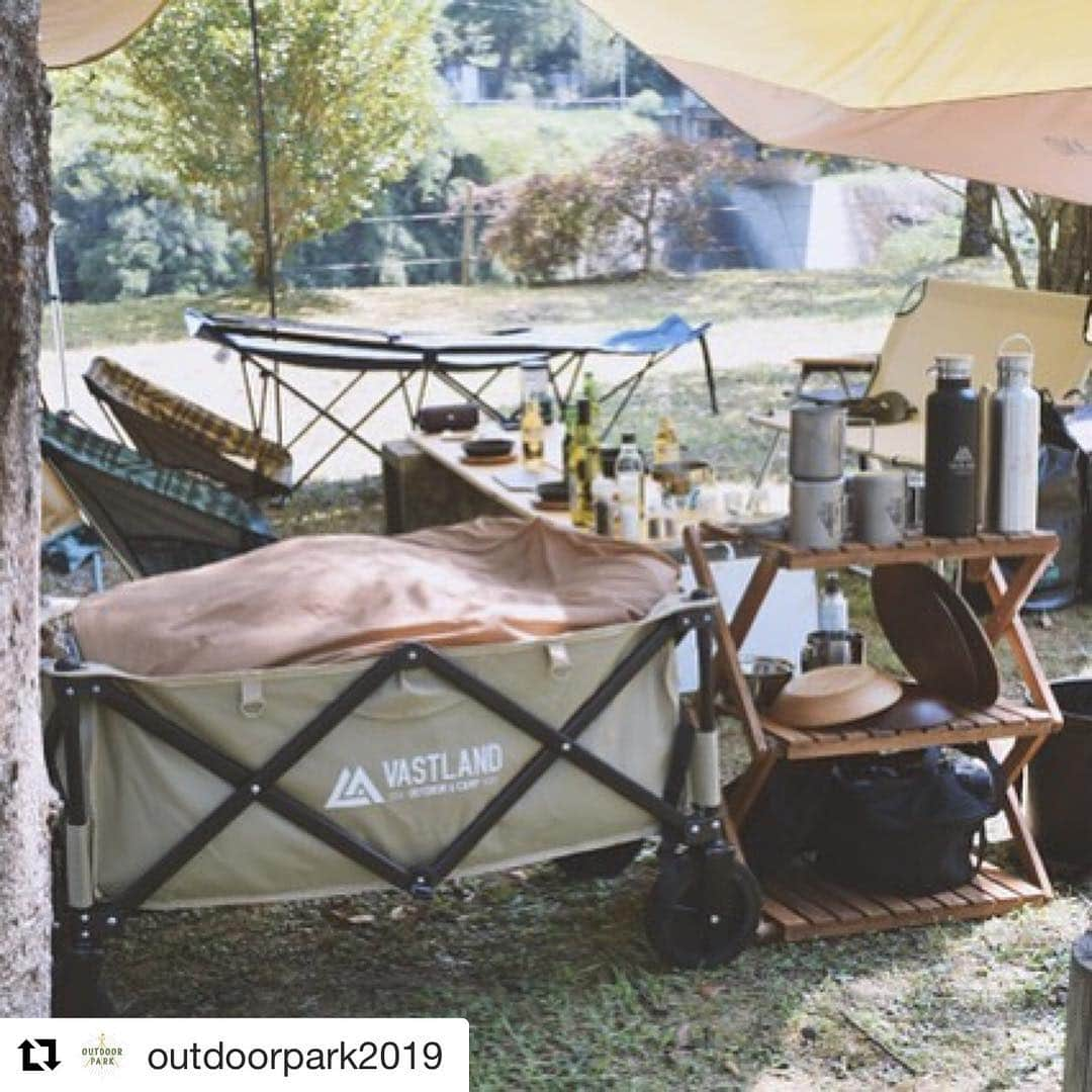 VASTLANDさんのインスタグラム写真 - (VASTLANDInstagram)「【REPOST outdoorpark2019】 . .. 5月はイベント盛りだくさんっ！⛺️🎈 . .. #Repost @outdoorpark2019 ・・・ 出展ブランドのご紹介 【VASTLAND】 わくわくするアウトドアライフをあなたと一緒に！ 「VASTLAND」とは、VAST=広大な、LAND=大地、を組み合わせた造語です。 　この世界の広い大地で、お友達や家族、親戚みんなで楽しいアウトドアライフを過ごしていただきたいという思いから「VASTLAND」は誕生しました。 　一つ一つ商品に対して適切な価値を見極め、初心者さんでも始めやすい・手に取りやすいモノづくりを心掛けること、そして、お客様に満足していただけるサービスを提供するためには何をすべきかを考え、日々取り組んでいます。 創立1周年を迎え、さらに"ユーザーファースト"なブランドを目指します。 . .. #outdoorpark #アウトドアパーク #キャンプ #camp #キャンプ好きな人と繋がりたい #キャンプギア #キャンプ道具 #キャンプ用品 #ソロキャンプ #デイキャンプ #ファミリーキャンプ #ファミキャン #グルキャン #キャンプ女子  #アウトドア #outdoor #アウトドアワゴン #vastland #ヴァストランド」4月23日 9時59分 - vastland.jp