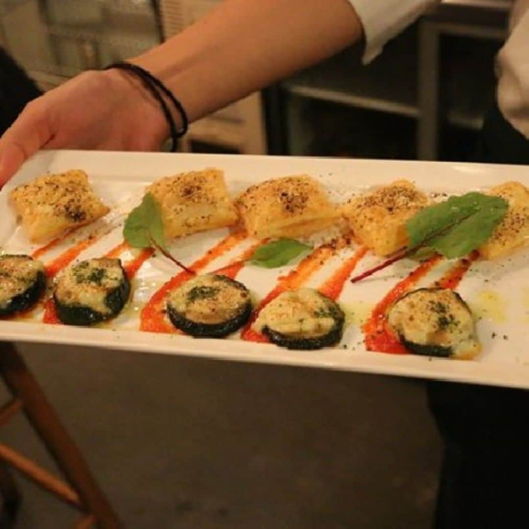 ビアージョ新宿のインスタグラム：「こんにちは、新宿西口のイタリアン＆ワインバル「ビアージョ」です。 ブログ更新しました！ 「ゴールデンウィーク中のご宴会は、ビアージョで！」 当店へのご来店お待ちしております。 ▼詳しくはこちら▼ http://viagio-shinjuku.com/blog/  #ビアージョ#新宿#イタリアン#バル#居酒屋#送別会#二次会」