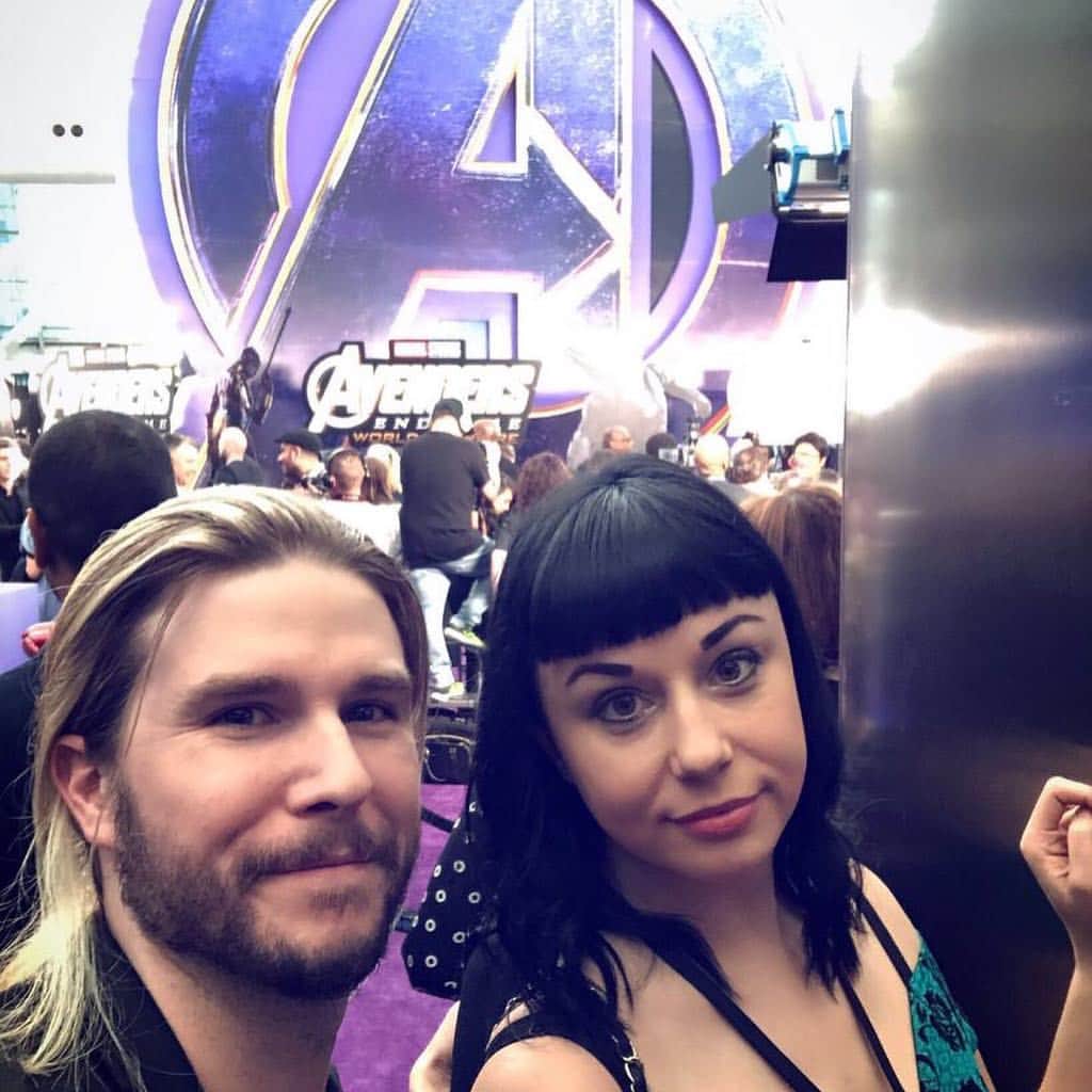 クリス・ハードウィックさんのインスタグラム写真 - (クリス・ハードウィックInstagram)「Oh, no big deal. Just @_rachelheine, @sci_phile and @msdanifernandez at the #AvengersEndgame premiere. Just a normal, totally regular Monday.  #avengers  #marvel  #premiere #whateverittakes」4月23日 10時30分 - nerdist