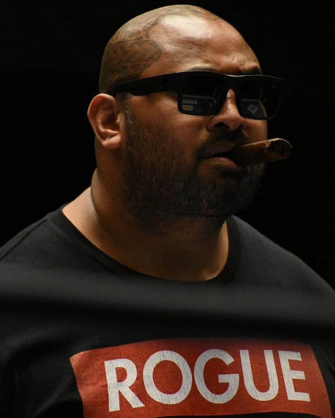 ファレ・シミタイトコさんのインスタグラム写真 - (ファレ・シミタイトコInstagram)「Salute to @martinezcigars  #RogueGeneral」4月23日 10時36分 - toksfale