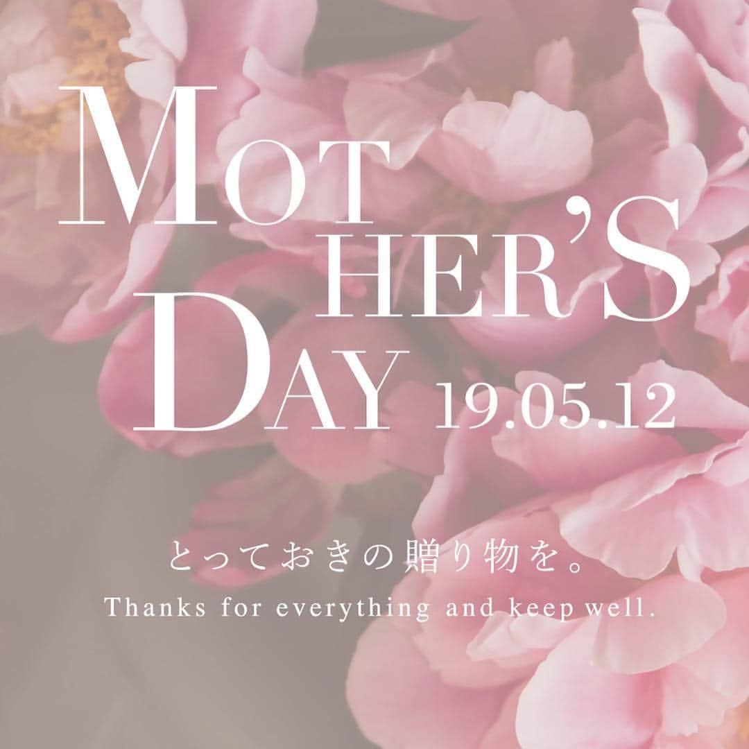 ジェラートピケさんのインスタグラム写真 - (ジェラートピケInstagram)「【NEW FAIR】  Mother's Day  とっておきの贈り物を。  ミドルフラワー ITEM：DRESS / SH / PT  #gelatopique  #ジェラートピケ  #roomwear  #母の日 #入荷中」4月23日 10時45分 - gelatopique_official