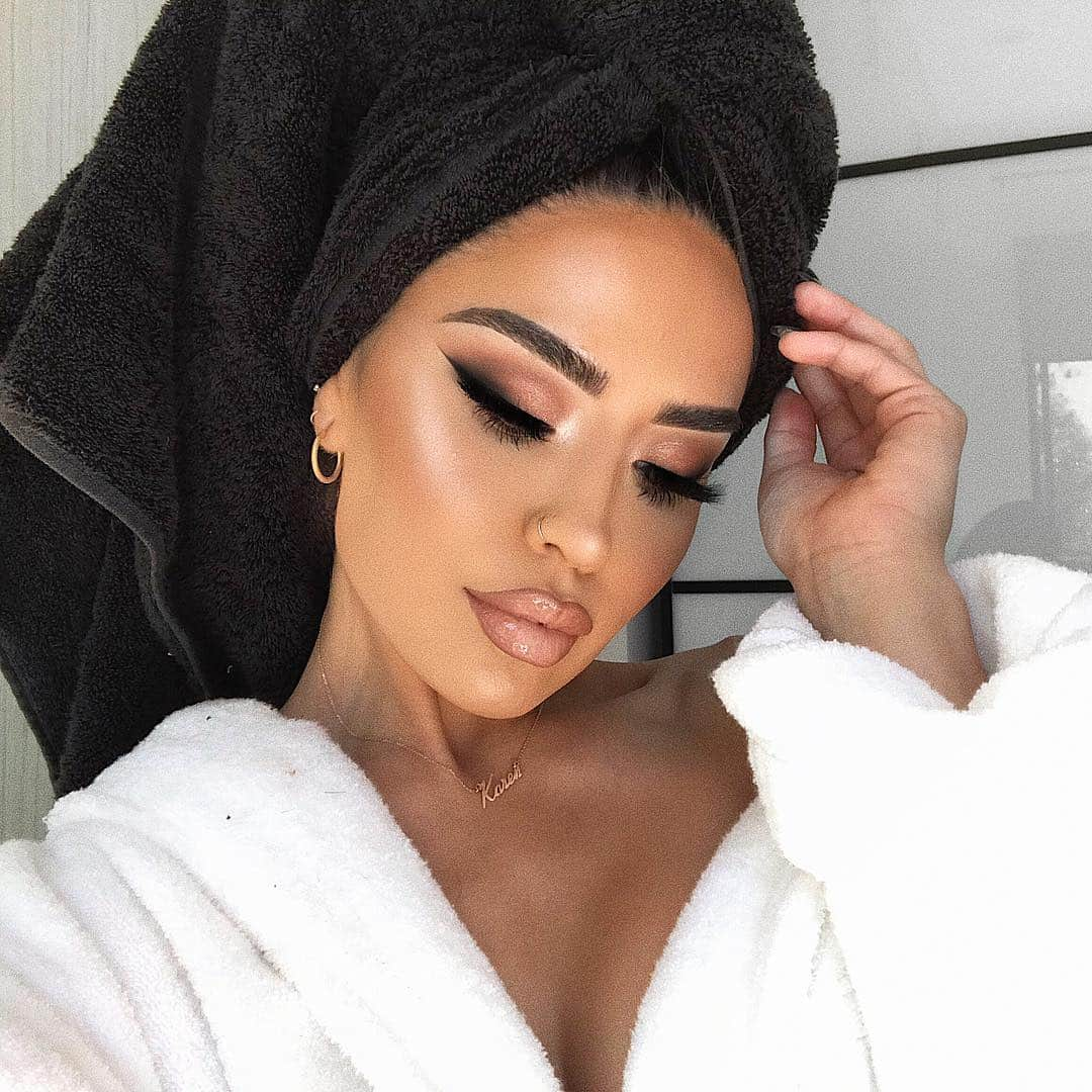 iluvsarahiiさんのインスタグラム写真 - (iluvsarahiiInstagram)「I just filmed this look for IG TV, can you guess what products I’m wearing ?! #iluvsarahii」4月23日 11時03分 - iluvsarahii