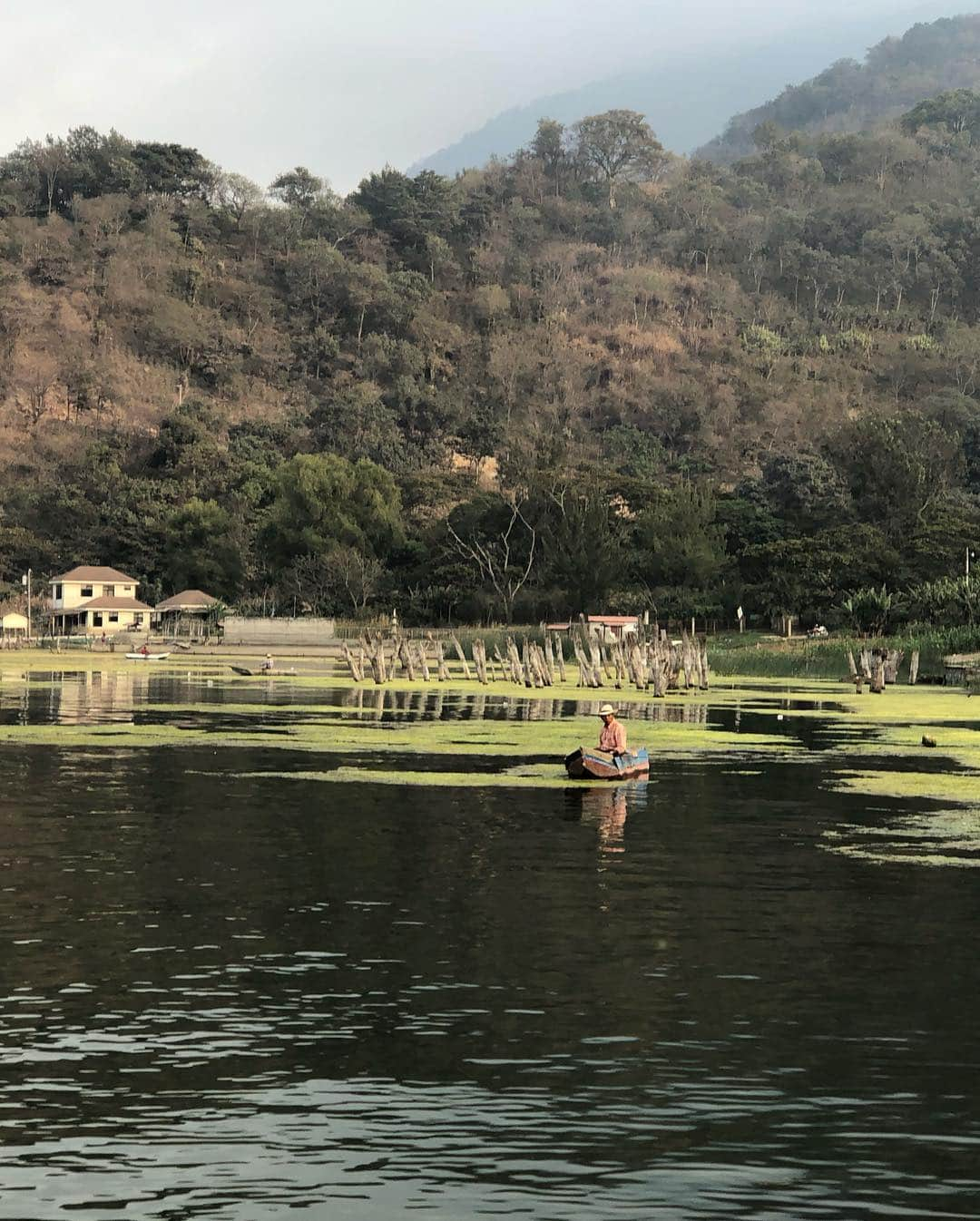 アナソフィア・ロブさんのインスタグラム写真 - (アナソフィア・ロブInstagram)「HAPPY EARTH DAY!!! Photos from my trip to #guatemala with one of my favorite ethical fashion brands @tribealive ... I asked the founder @carlyburson about some of most ethically friendly ways to dispose of old clothing (especially if you are into that @mariekondo kind of life) TIPS: 1. Clothing swaps- ya got the goods? Share with your friends and spread the love. 2. Give stuff away to friends and family!!! 3. Partner with clothing recycling programs! 4. Try and avoid donating to Good Will/ Salvation Army and the like. I know- surprised me too, BUT when Goodwill etc doesn’t sell the clothes you donate, they are sold to other countries which a) kills the local economies & local artisans b) cuts out traditional dress with more basic/cheaper clothing c) often the clothes end up in landfills- so rather than US landfills, the clothes land in Guatemalan etc landfills! Posting a full video on my story and saving to highlights for further explanation.」4月23日 11時37分 - annasophiarobb