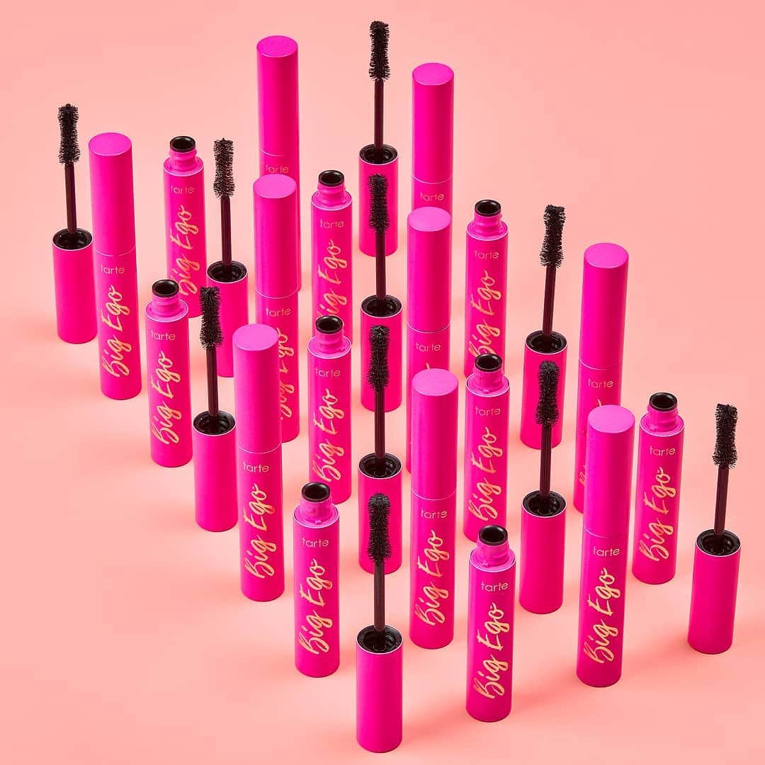 Tarte Cosmeticsさんのインスタグラム写真 - (Tarte CosmeticsInstagram)「Spotlighting 🔍 one of our NEW fave #vegan products: big ego™ vegan mascara 🌱💗 This game-changer coats each & every lash for MAXXX-imum flutter with a voluminous finish up to 16-hours! P.S. it's #plantpowered by babassu to nourish & condition every. single. lash. Check out our big ego™ IG highlights to learn more & see awesome B&A's! #veganbeauty #mybigego #bigegolashes #plantpowered」4月23日 12時04分 - tartecosmetics