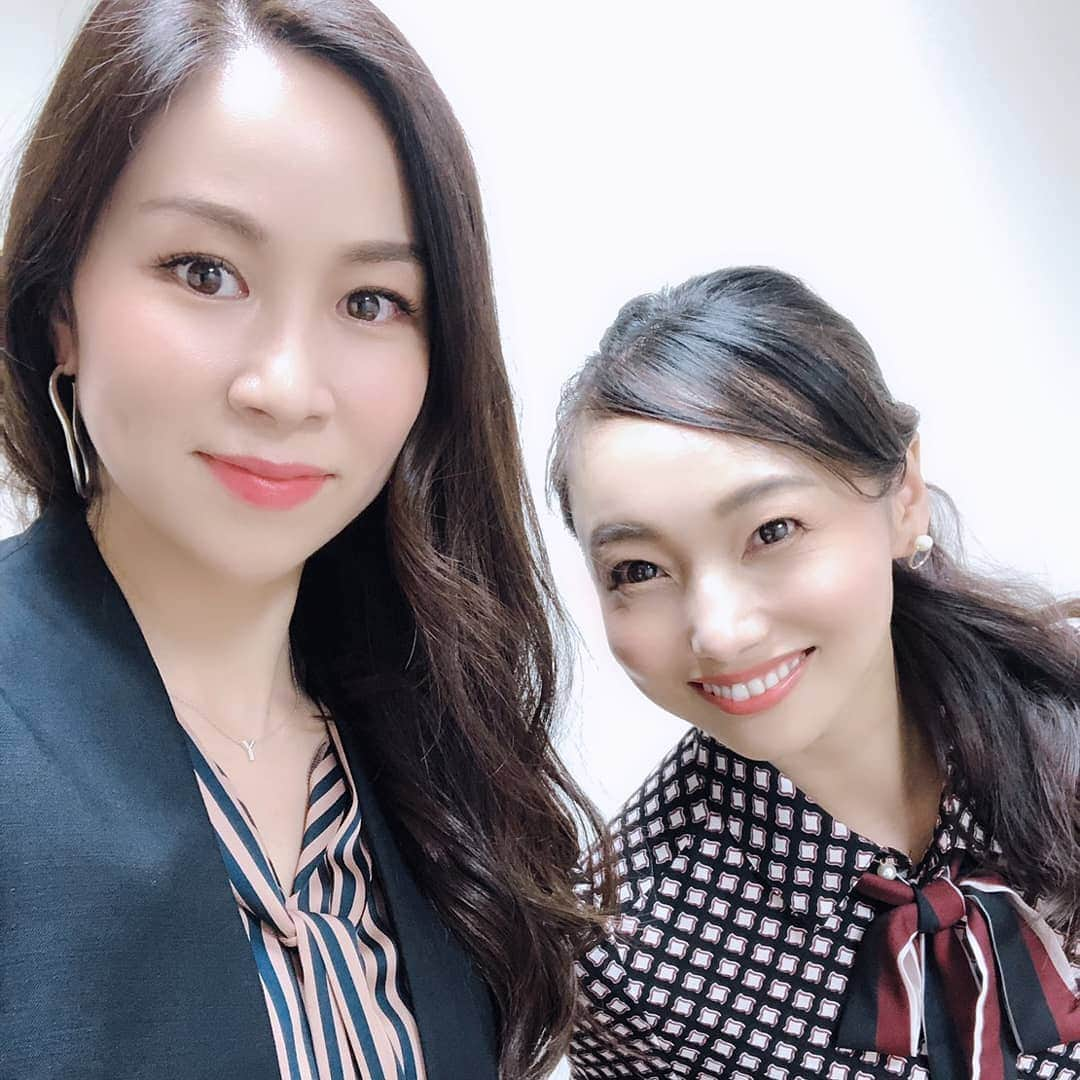 華耀きらりさんのインスタグラム写真 - (華耀きらりInstagram)「久しぶりぶりに. 同期よっちゃんと再会😘😘😘. . 素敵女子なのはご存じの通り、 良妻になりまたまた成長し続ける よっちゃんに😘. . パワーもらいましたよ . #月央和沙 ちゃん#素敵女子 #素敵なお嫁さん」4月23日 12時05分 - hi__kirari_kayo