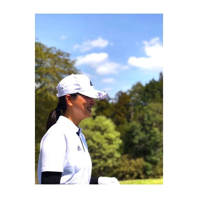 長沢美月さんのインスタグラム写真 - (長沢美月Instagram)「ギックリ腰以来のラウンド🏌️‍♀️✨ 色んな方向に球が行きましたが、楽しかった〜😍 天気も良くて最高🌞 #ゴルフ #ゴルフ女子 #golf #ブログ更新しました」4月23日 18時50分 - _mizuki_0212
