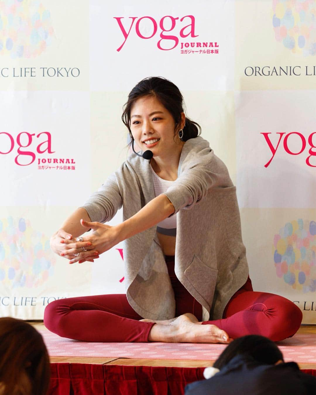 坪井保菜美さんのインスタグラム写真 - (坪井保菜美Instagram)「「ORGANIC LIFE TOKYO」 I love yoga❤︎ ・ 素敵な写真をありがとうございました。 📷photo: Kenji Yamada ・ @yogajournal_japan  @seethesun_inc * ・ #organiclife #organiclifetokyo  #organiclifetokyo2019 #photo #camera #photography #photographer  #adidas #adidaswomen  #love #yoga #lesson #instructor」4月23日 13時42分 - honamitsuboi