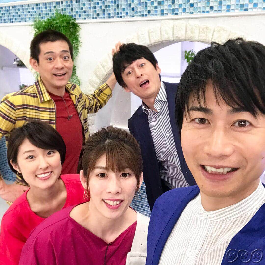 あさイチさんのインスタグラム写真 - (あさイチInstagram)「戸次さん、自撮りがお上手👏 #戸次重幸 さん﻿  #吉田沙保里 さん﻿ #博多華丸大吉 さん﻿ #近江友里恵 アナ﻿ #nhk #あさイチ #8時15分から」4月23日 13時49分 - nhk_asaichi