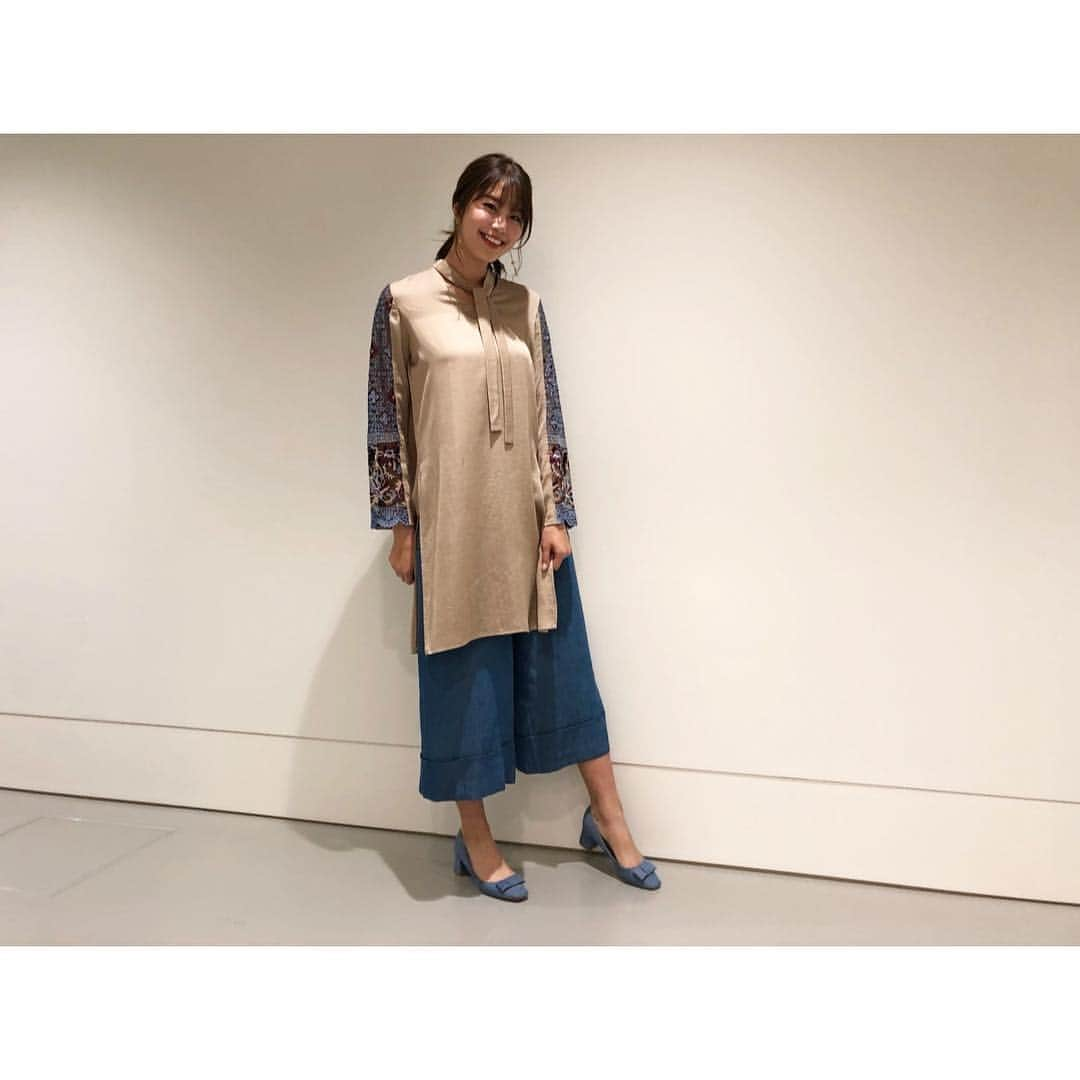 稲村亜美さんのインスタグラム写真 - (稲村亜美Instagram)「昨日はホークス中継に深イイ話ありがとうございました😍🙏 久しぶりに中継ゲストで出演できて楽しかったです！！！！ 仕事で野球が観れるなんて贅沢な時間でした！ そして深イイ話もVTR中も面白くってずっと笑ってましたね！笑 衣装は tops  #murral @kohslickcurro pants #mischmasch でした😘 いつもより大人っぽいかったです！！」4月23日 13時53分 - inamura_ami