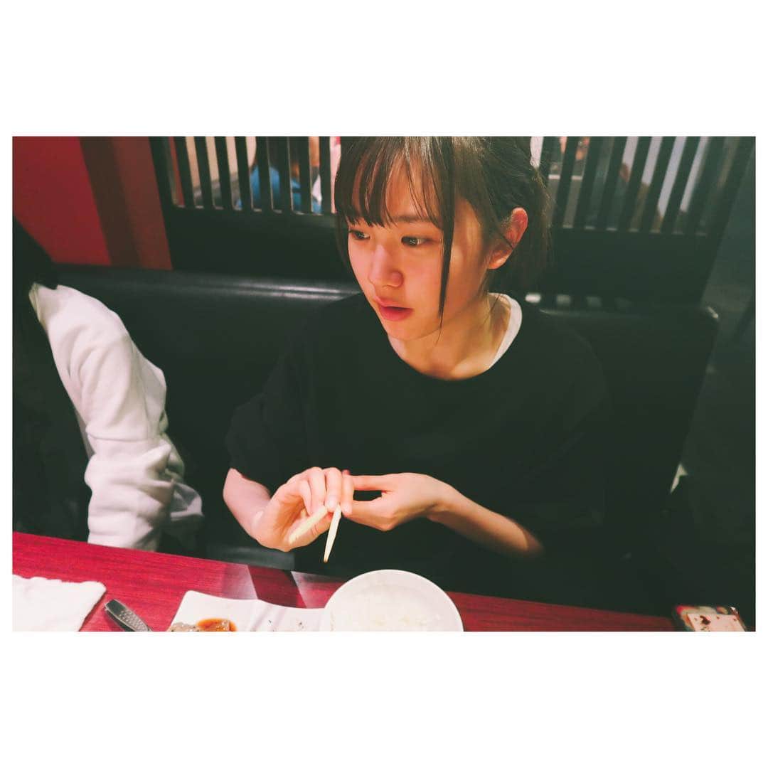 尾碕真花さんのインスタグラム写真 - (尾碕真花Instagram)「. . や！き！に！く！！🥩 . 私が愛してやまない焼肉です😍 . この間、家族がこっちに遊びに来てる時に連れて行ってもらいました！ . やっぱりお肉を食べてる時はとっても幸せな気持ちになります💞 . #尾碕真花  #焼肉」4月23日 13時53分 - ichika_osaki_official