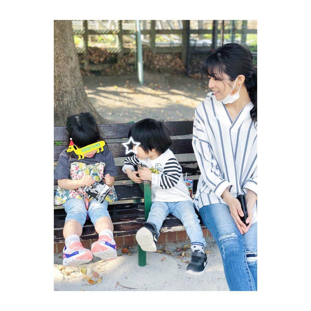 三倉佳奈さんのインスタグラム写真 - (三倉佳奈Instagram)「3年前の📷 息子が週末で3歳になるので写真を見返していました。 産院での写真と、最近の公園にて。 大きくなったなぁー(しみじみ)  ミルクも吐いてばかりで離乳食も食べずに心配した息子も、いつの間にかお姉ちゃんと体格が近づいてきていて。 やんちゃ真っ盛りです。  言葉がたどたどしい今の時間も、また懐かしく思い出すんだろうなぁ☺︎ . . #息子2歳 #もうすぐ3歳 #1枚目3枚目は茉奈 #2枚目が私 #茉奈がたまたま似たようなストライプシャツ着てるw」4月23日 14時08分 - kana_mikura0223