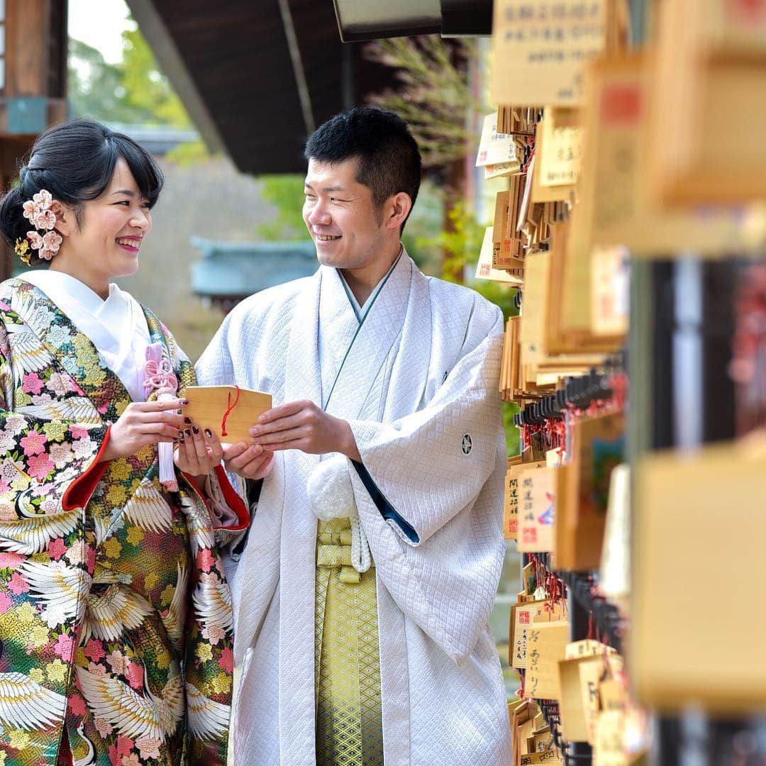 THE KASHIHARA(旧橿原ロイヤルホテル)さんのインスタグラム写真 - (THE KASHIHARA(旧橿原ロイヤルホテル)Instagram)「橿原神宮での前撮り撮影✨ 美しい和装姿で楽しくロケーション撮影☺️💓 #橿原神宮#大神神社 #橿原神宮挙式#大神神社挙式 #神前挙式#和婚 . #thekashihara  #橿原ロイヤルホテル . #weddingparty #披露宴 #挙式. #披露宴会場 #披露宴演出 #披露宴レポ  #奈良#wedding  #japanwedding  #weddingparty  #挙式#前撮り#和装 #ならよめ #プレ花嫁#関西プレ花嫁 #日本中のプレ花嫁さんと繋がりたい  #marryxoxo #marry花嫁 #ウェディングニュー」4月23日 14時53分 - kashihararhwedding