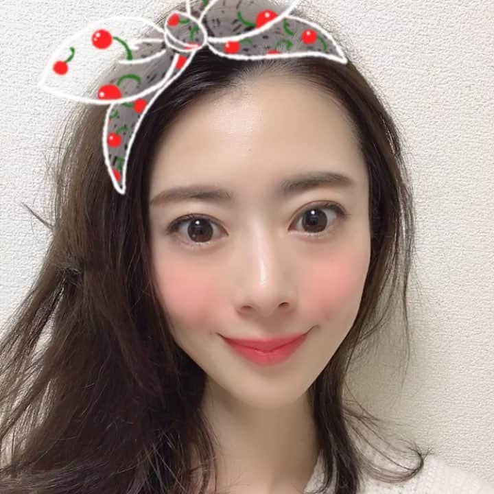 丸尾歩のインスタグラム：「中国語講座🤗  えーこの様に “ぶりっ子”“可愛さを見せつける” ”可愛い子ぶる”  を中国語で『卖萌』と言います‼︎ 可愛さ(萌え)を見せつける(卖.売る)のです‼️ ぶりっ子❣️www ＊ ＊ ＊  #ぶりっ子 #卖萌#中国語講座#自拍 #あたし #photo #ootd #model #模特 #モデル #china #japan #tokyo #中国 #日本 #japanesetgirl #instagood #love #instalove #instalike #life #8 #lucky #hope #followme #応援してね #ありがとう」