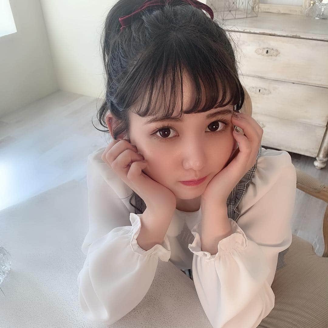 高橋有紀さんのインスタグラム写真 - (高橋有紀Instagram)「ノアちゃんがイメージモデルのカラコンのヘアメイク担当させてもらいました♡ Lysanailも来てくれてありがとう♡ #佐藤ノア #osakana_yuki」4月23日 15時16分 - osakana_yuki