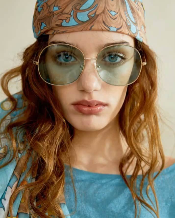 アルテアのインスタグラム：「HAPPYSPRING  #alteamilano #womenswear #spring #cool #print #details」