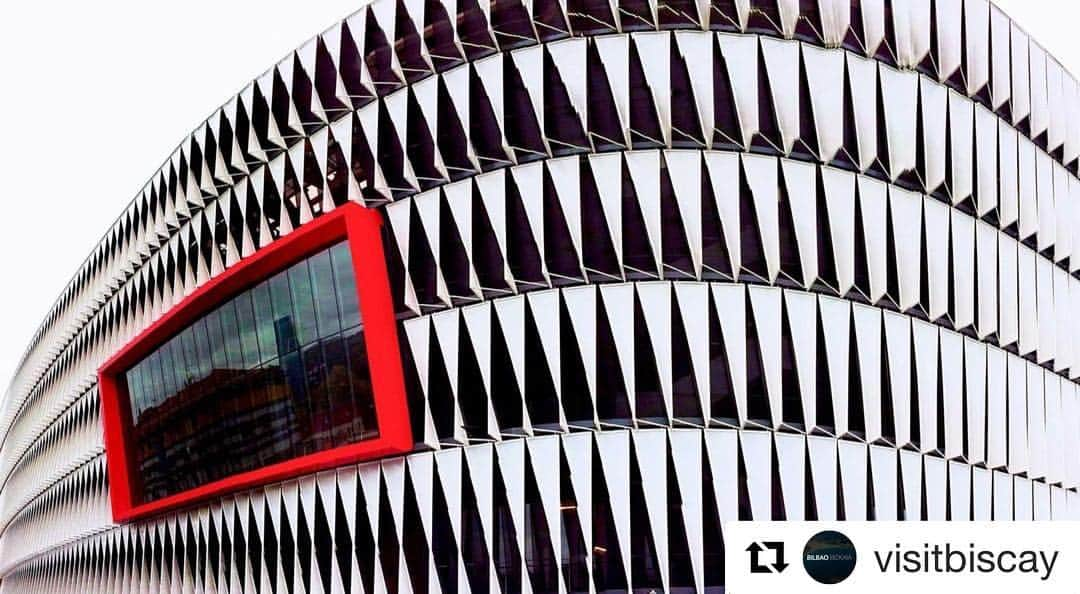 アスレティック・ビルバオさんのインスタグラム写真 - (アスレティック・ビルバオInstagram)「#Repost @visitbiscay ・・・ 🔴⚪ San Mamés Barria 🔴⚪ , Athletic Club's cathedral ⚽🤩 . . #VisitBiscay #bilbaobizkaia #bilbaoturismo #igersbilbao #basqueFEST #igerseuskadi #igersbasquecountry #euskadi #basquecountry #visiteuskadi #instapic #instadaily #athleticclub #bilbo #bilbao #sanmames #sanmamesbarria #stadium #football #soccer #lacatedral」4月23日 16時10分 - athleticclub