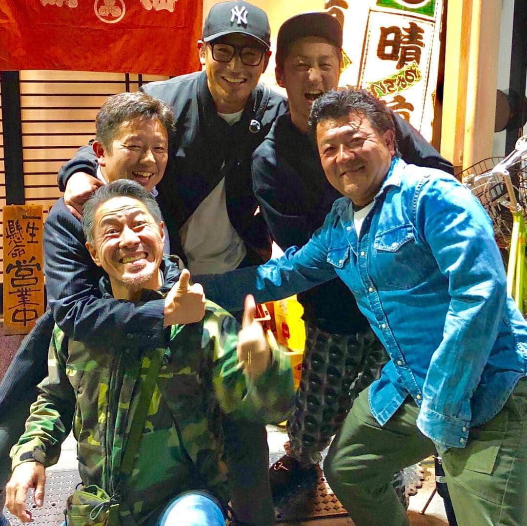 魔裟斗さんのインスタグラム写真 - (魔裟斗Instagram)「昨日はみんなと会食！ 40代は楽しいな！ #魔裟斗」4月23日 16時35分 - masato.official