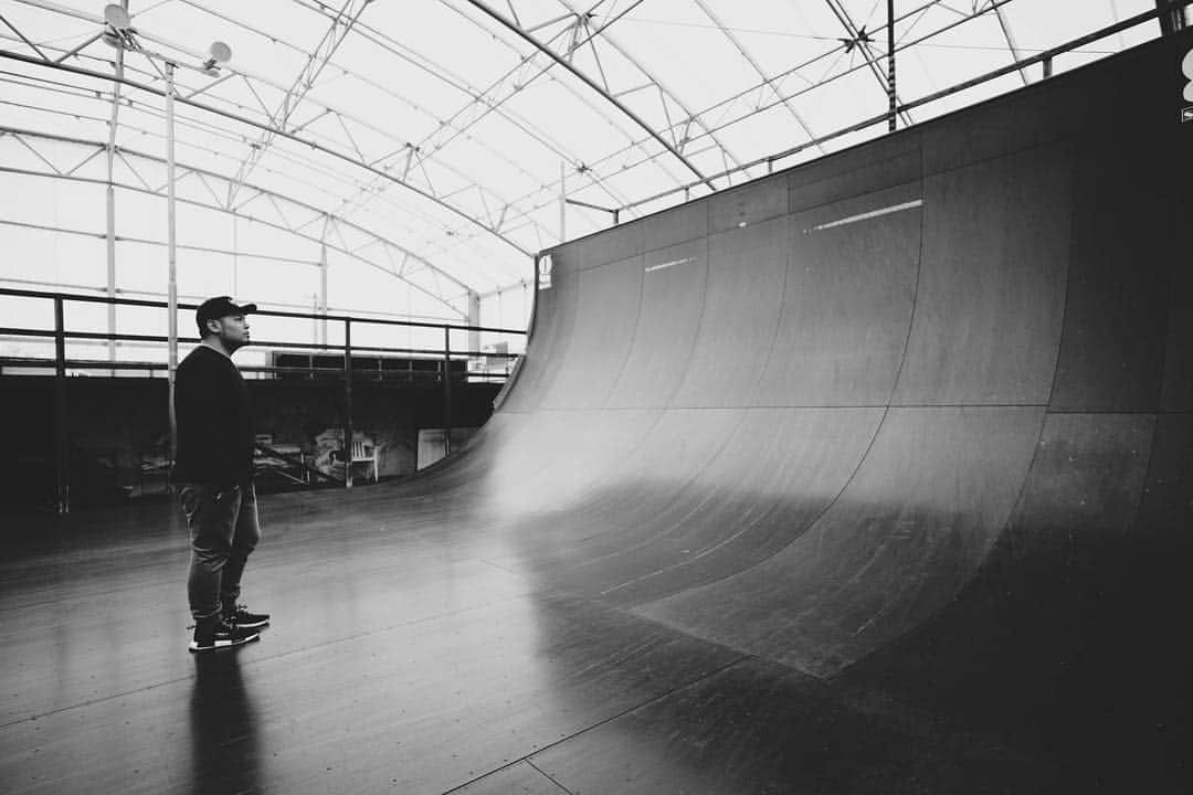 のインスタグラム：「@goodskates_inc Thank you for your time today!!! #goodskates #leica #leicam10p #インラインスケート #bmx #スケートボード #abematv #fivefocus #glitchoil #写真 #モノクロ #design #光と影 @mottosatoshi @soborodon22 @shimisun @cyanaiii @yohtakao @mkyohei @senaramp」
