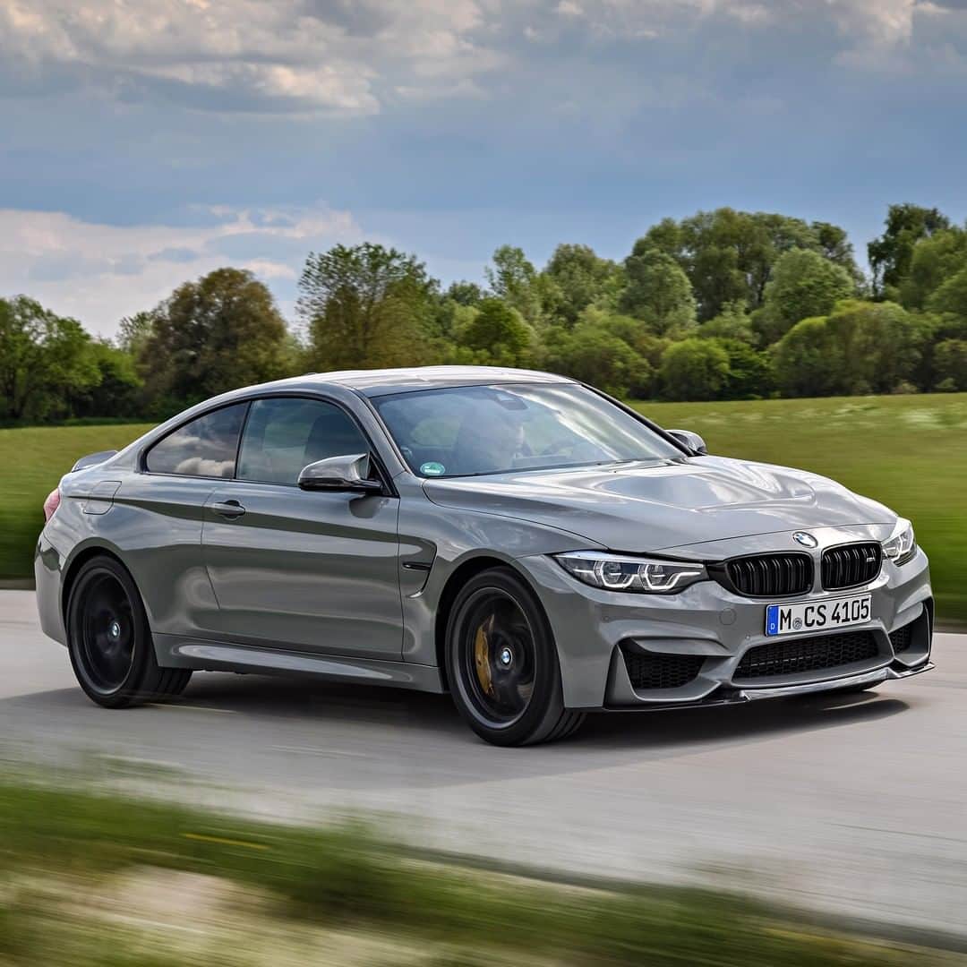 のインスタグラム：「Made to discover new dimensions of driving.  The BMW M4 CS.  #BMW #M4 __ BMW M4 CS: Fuel consumption in l/100 km (combined): 8.4. CO2 emissions in g/km (combined): 197. The values of fuel consumptions, CO2 emissions and energy consumptions shown were determined according to the European Regulation (EC) 715/2007 in the version applicable at the time of type approval. The figures refer to a vehicle with basic configuration in Germany and the range shown considers optional equipment and the different size of wheels and tires available on the selected model. The values of the vehicles are already based on the new WLTP regulation and are translated back into NEDC-equivalent values in order to ensure the comparison between the vehicles. [With respect to these vehicles, for vehicle related taxes or other duties based (at least inter alia) on CO2-emissions the CO2 values may differ to the values stated here.] The values of the vehicles are preliminary. The CO2 efficiency specifications are determined according to Directive 1999/94/EC and the European Regulation in its current version applicable. The values shown are based on the fuel consumption, CO2 values and energy consumptions according to the NEDC cycle for the classification. For further information about the official fuel consumption and the specific CO2 emission of new passenger cars can be taken out of the „handbook of fuel consumption, the CO2 emission and power consumption of new passenger cars“, which is available at all selling points and at https://www.dat.de/angebote/verlagsprodukte/leitfaden-kraftstoffverbrauch.html.」