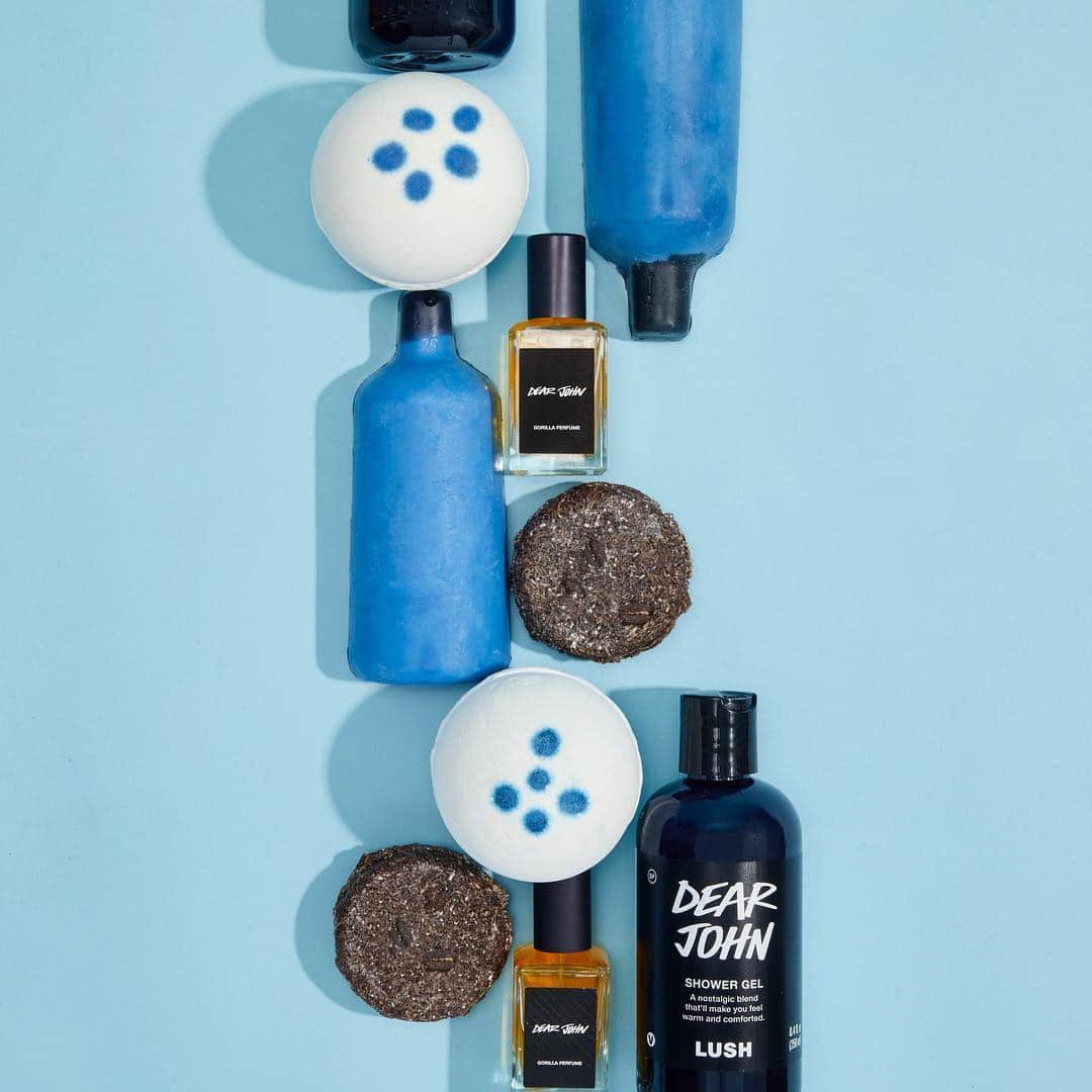 LUSH Cosmeticsさんのインスタグラム写真 - (LUSH CosmeticsInstagram)「Say hello to our new range of Dear John scented products. Our founder Mark Constantine invented this smoky, spicy, woodsy perfume as an ode to fatherhood - to celebrate dads everywhere, we've created some all-new goodies that carry this nostalgic fragrance, including a palm-free Shampoo Bar. Link in bio to shop. 💙✨」4月24日 4時03分 - lushcosmetics