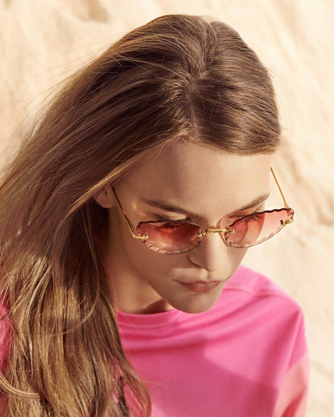 Chloéさんのインスタグラム写真 - (ChloéInstagram)「Create your own #chloeSS19 Mediterranean escape with tinted Rosie sunglasses in new petite and cat eye styles  Shop now on chloe.com  #chloeGIRLS #chloe」4月24日 4時02分 - chloe