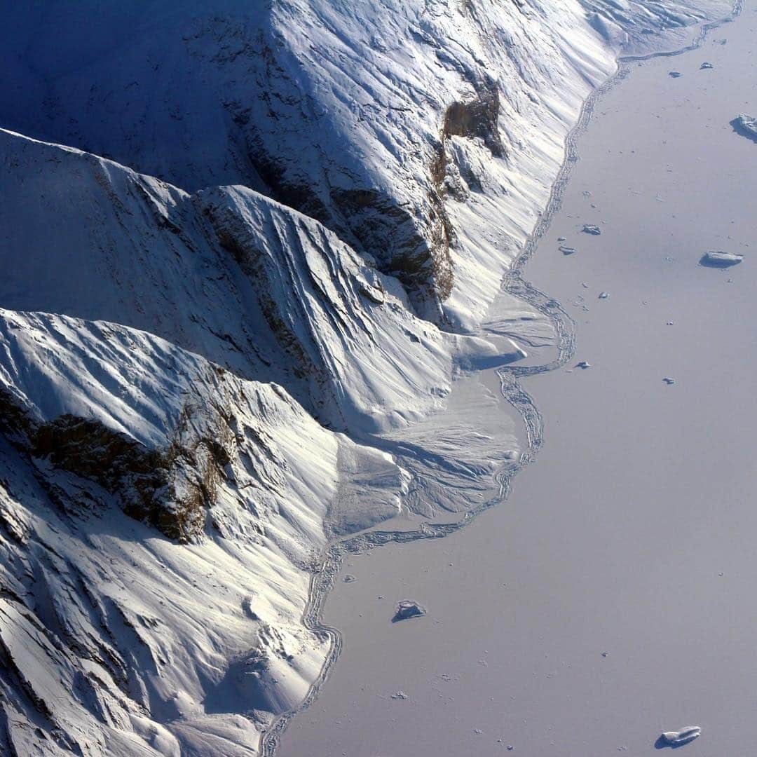 NASAさんのインスタグラム写真 - (NASAInstagram)「Snow drifts on frozen lakes. Dry supraglacial river channels. Exposed mountain flanks of glaciers. Operation #IceBridge never ceases to impress. ✈️ ⁣ ⁣ Since the launch of its first Arctic campaign in 2009, Operation IceBridge has discovered important finds ranging from water aquifers hidden within snow to detailed depictions of the evolving Arctic sea ice cover. ⁣ ⁣ Here are some images from the campaign’s latest survey flights over Arctic sea and land ice. ⁣ ⁣ Credit: NASA / Jeremy Harbeck⁣ ⁣ #Ice #Arctic #Glacier #Frozen #NASA」4月24日 2時50分 - nasa