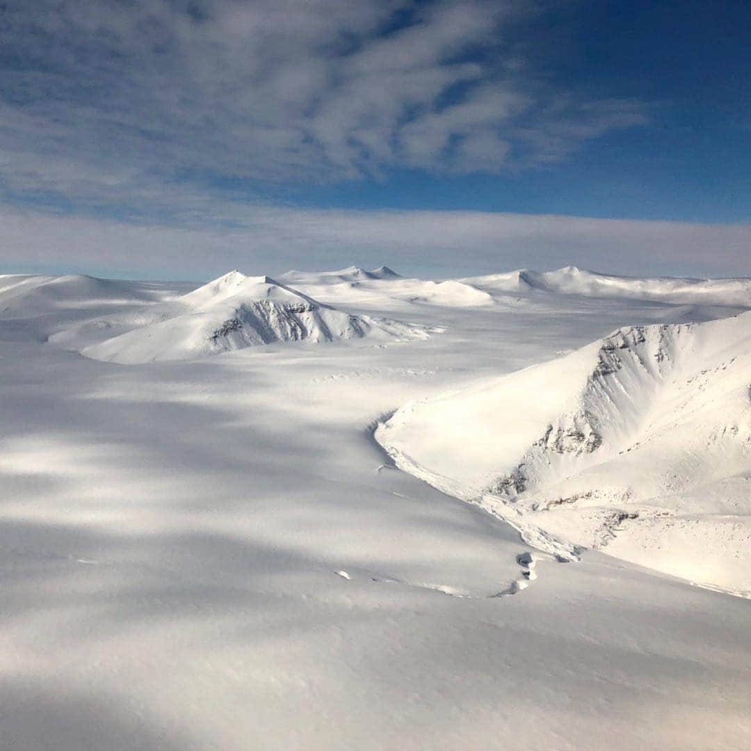 NASAさんのインスタグラム写真 - (NASAInstagram)「Snow drifts on frozen lakes. Dry supraglacial river channels. Exposed mountain flanks of glaciers. Operation #IceBridge never ceases to impress. ✈️ ⁣ ⁣ Since the launch of its first Arctic campaign in 2009, Operation IceBridge has discovered important finds ranging from water aquifers hidden within snow to detailed depictions of the evolving Arctic sea ice cover. ⁣ ⁣ Here are some images from the campaign’s latest survey flights over Arctic sea and land ice. ⁣ ⁣ Credit: NASA / Jeremy Harbeck⁣ ⁣ #Ice #Arctic #Glacier #Frozen #NASA」4月24日 2時50分 - nasa