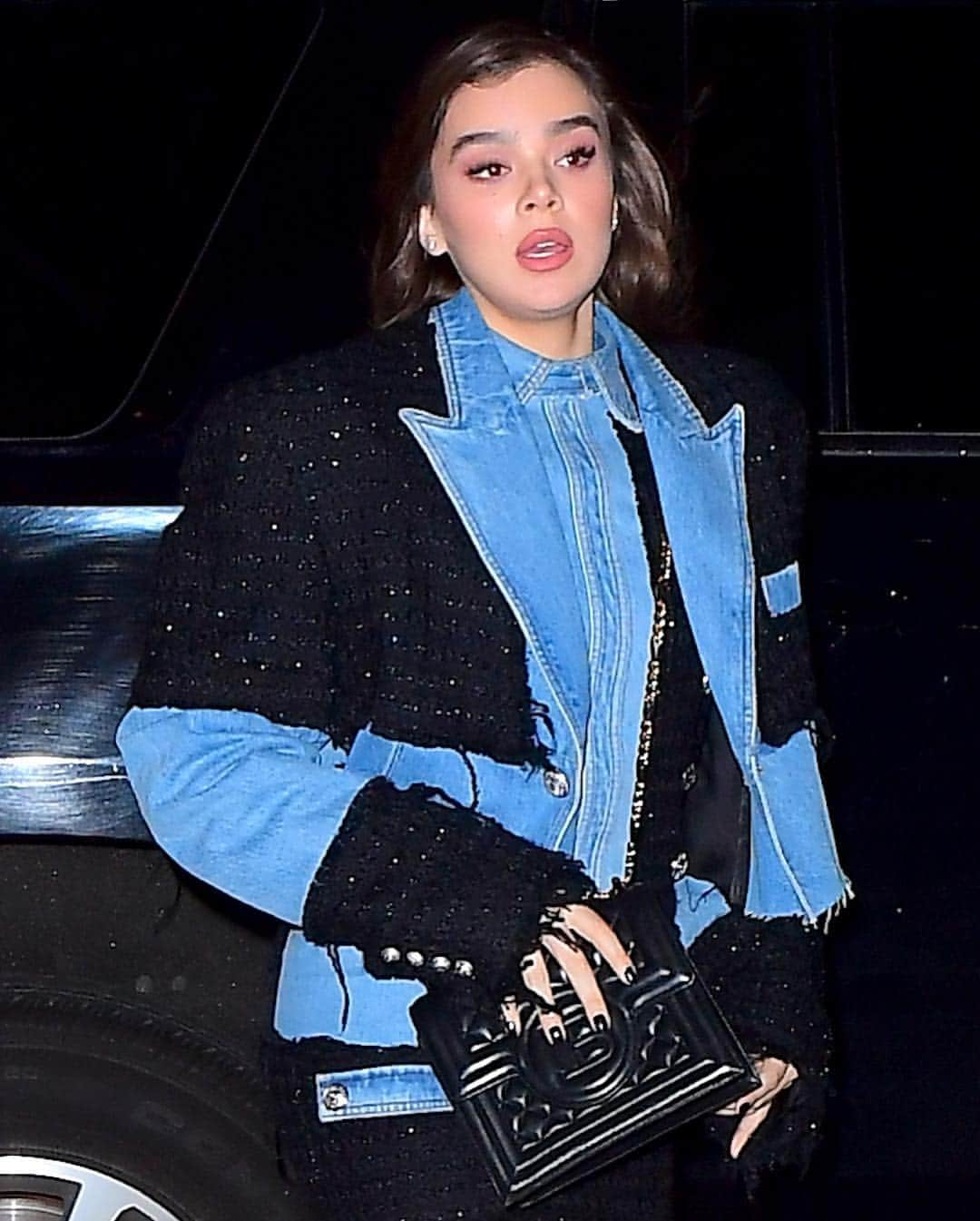 Just Jaredさんのインスタグラム写真 - (Just JaredInstagram)「@bellahadid in @dickies pants and @haileesteinfeld in @balmain help @gigihadid celebrate her 24th birthday at a denim-themed party! More pics at JustJared.com #GigiHadid #BellaHadid #HaileeSteinfeld #DickiesGirl #Balmain Photos: Instar, Splash」4月24日 3時07分 - justjared