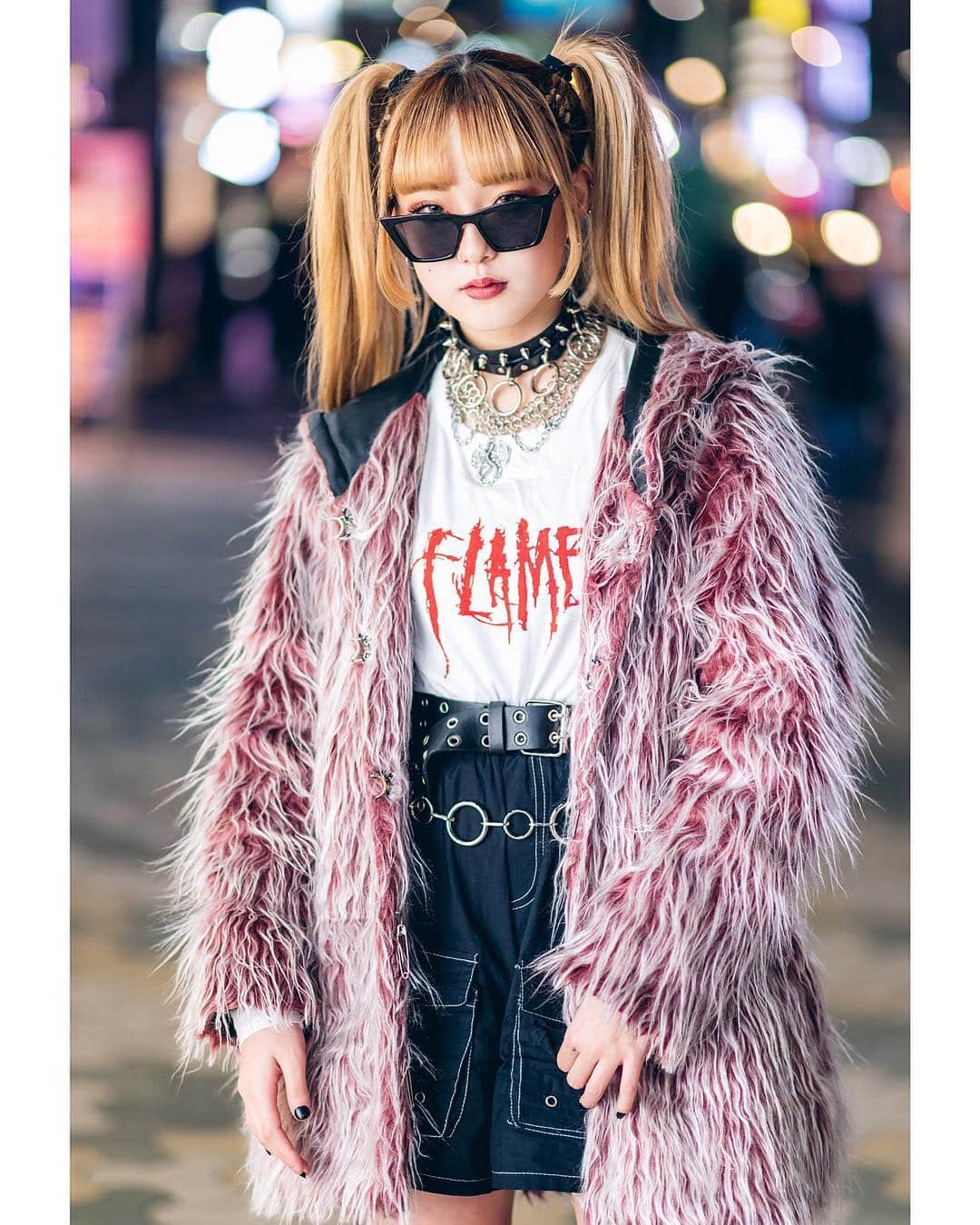 Harajuku Japanさんのインスタグラム写真 - (Harajuku JapanInstagram)「16-year-old Maria (@0_rei__maria) and 15-year-old Sachie (@sachaawx) on the street in Harajuku wearing fashion from Tokyo vintage shops as well as Drug Honey, (Me) Harajuku, Dolls Kill, Open The Door, Kappa, Nadia Harajuku, and Prada.」4月24日 3時19分 - tokyofashion