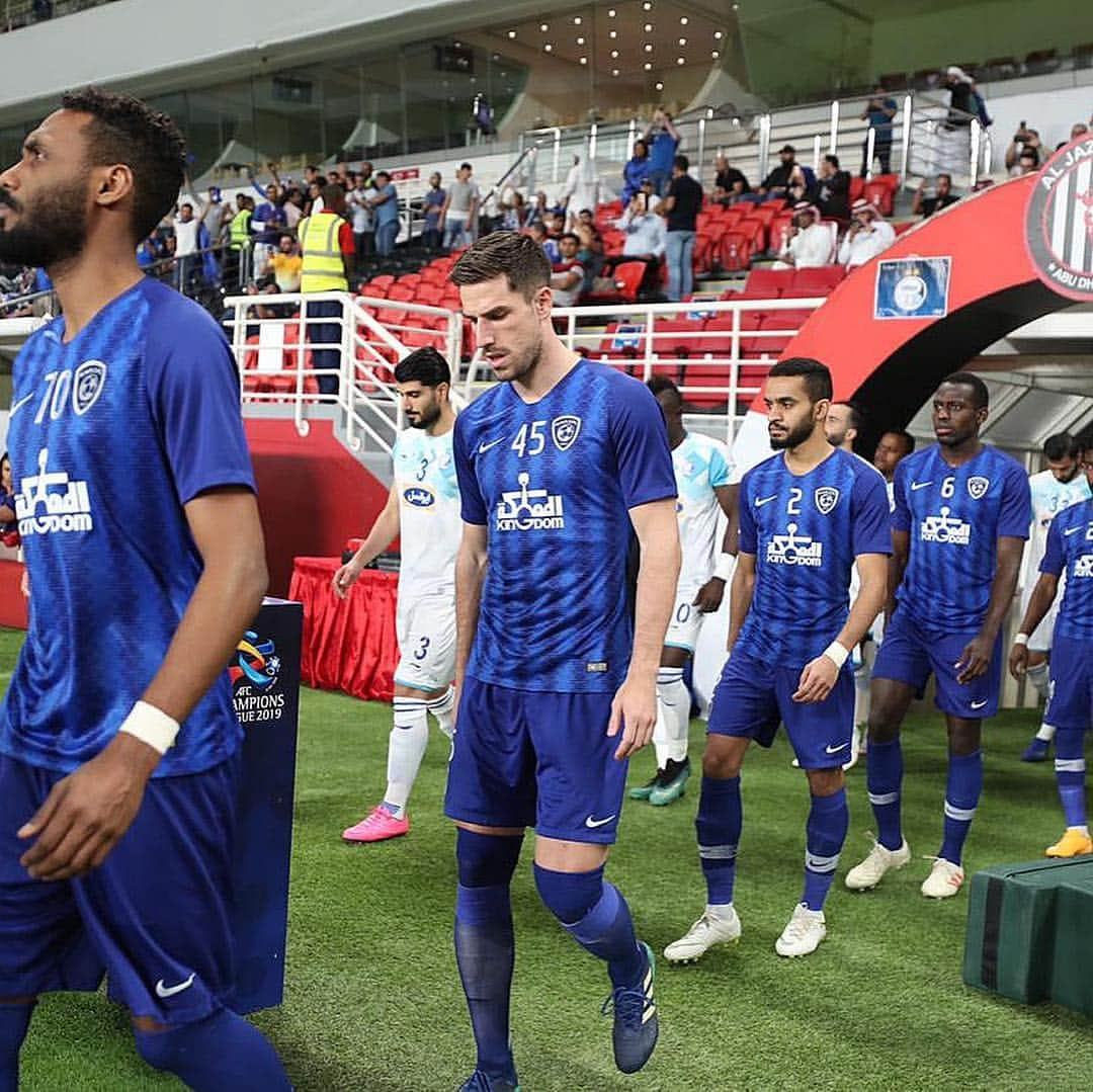 ミロシュ・デゲネクさんのインスタグラム写真 - (ミロシュ・デゲネクInstagram)「Very happy about tonight’s important win. A great performance by the whole team. We showed character and played great football. We have a very difficult period ahead of us. And we need everyone to stay behind us positive and support all the way. We need everyone to be pulling the same way. All together big happy family @alhilal.f.c 💙⚽️ #MD45 #riyadh #australia #football #believe #workhard #dreambig #neverstop」4月24日 3時33分 - milosdegenek