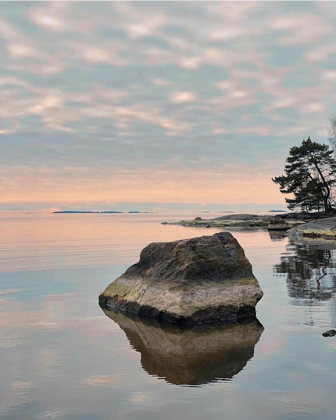 フィンランド政府観光局さんのインスタグラム写真 - (フィンランド政府観光局Instagram)「自然はありのままで美しいものです。 ． @krister_ahonen さんの写真。」4月24日 3時47分 - visitfinlandjapan