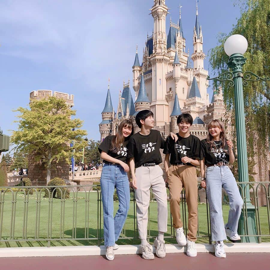 mimさんのインスタグラム写真 - (mimInstagram)「4人でお揃いディズニー🐭🌈 #tokyodisneyland#disneyland#photo#instagood#fashion#ディズニーランド#ミッキーマウス」4月23日 19時00分 - mim_11_11