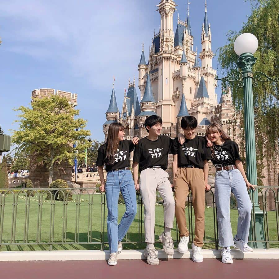 mimさんのインスタグラム写真 - (mimInstagram)「4人でお揃いディズニー🐭🌈 #tokyodisneyland#disneyland#photo#instagood#fashion#ディズニーランド#ミッキーマウス」4月23日 19時00分 - mim_11_11