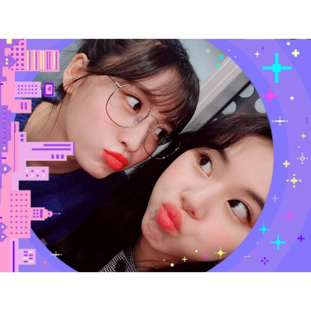 TWICEさんのインスタグラム写真 - (TWICEInstagram)「우리 모챙의 챙♡♡♡ 생일 축하해애애앵!! 너무 아끼는 내 동생 챙♡ 가끔 나 보다 언니 처럼 잘 챙겨주는 챙♡ 아이라뷰~🍓🤟🍑💙 점 두개 생긴 챙♡📸 자는데 화장품 광고 같은 챙♡📸」4月23日 19時11分 - twicetagram