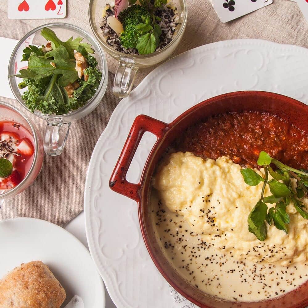 アリスのファンタジーレストランのグルメインスタ